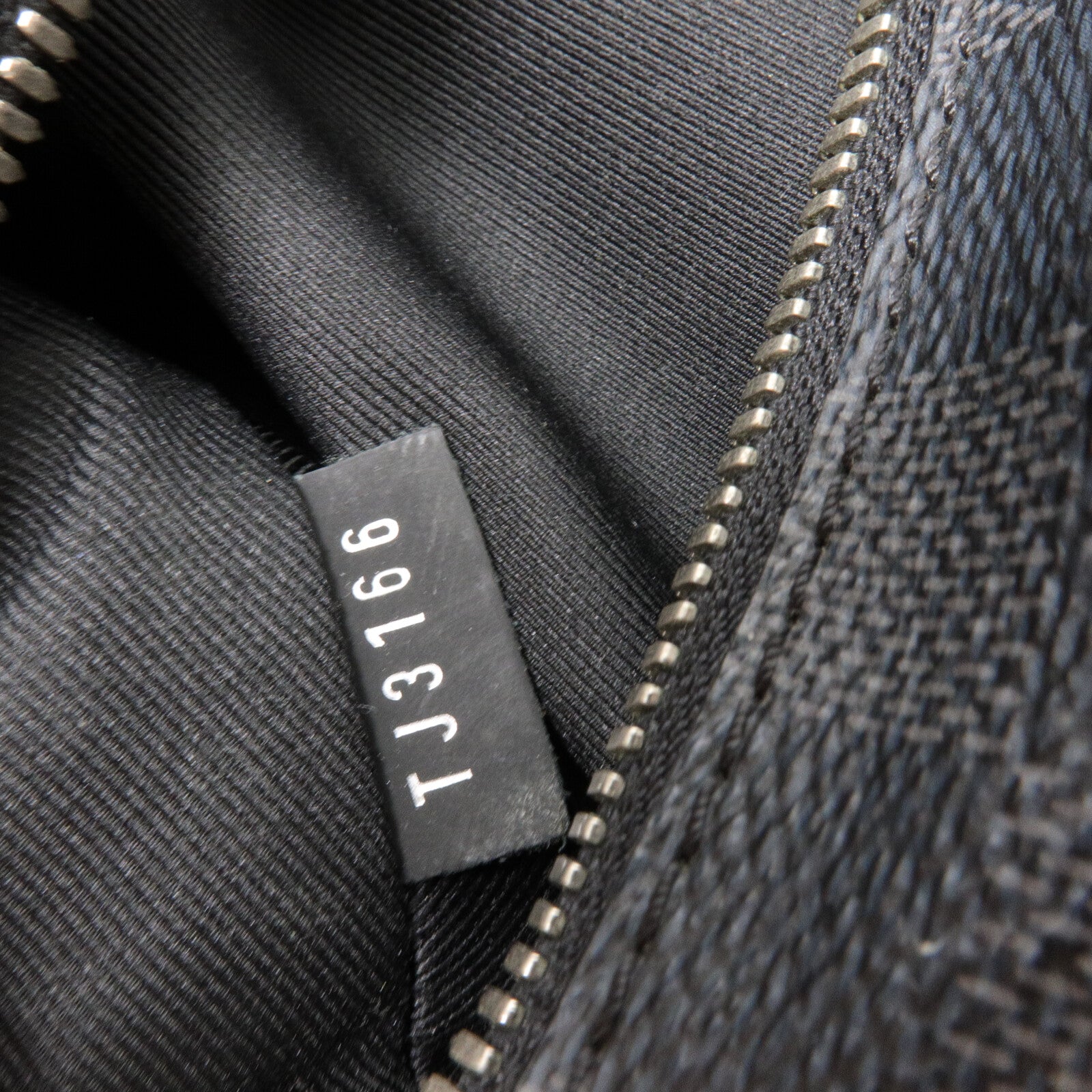 LOUIS VUITTON Damier Graphite Josh x Christopher Nemeth Backpack背包