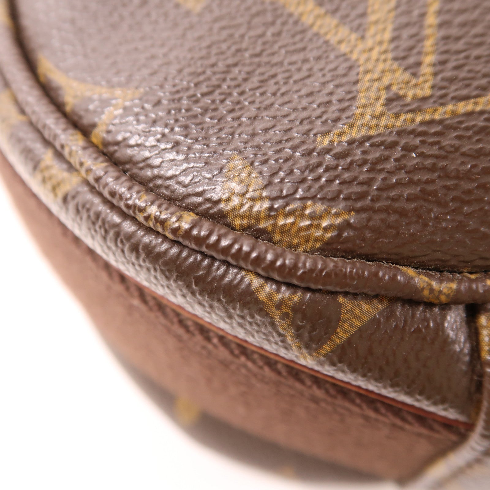 LOUIS VUITTON Monogram Beaubourg MM金扣斜挎包/肩背袋