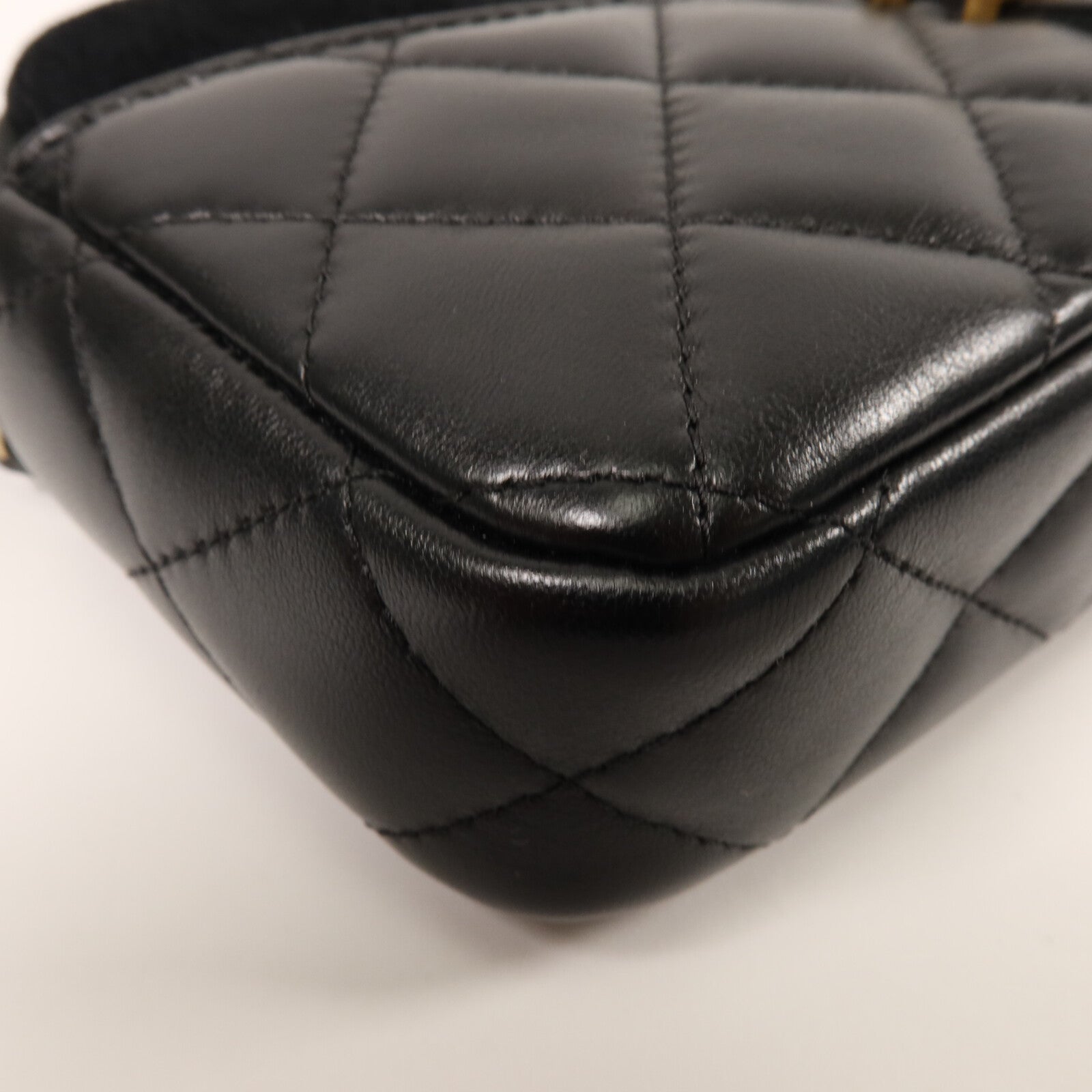 CHANEL 羊皮/麂皮皮革Phone Bag鏈帶肩背袋