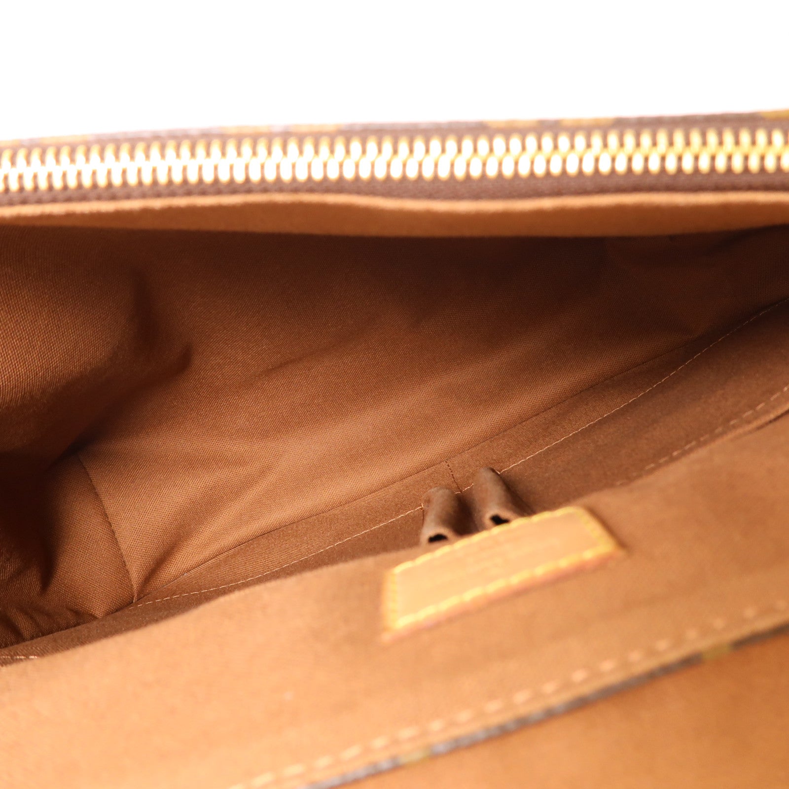 LOUIS VUITTON Monogram Beaubourg MM金扣斜挎包/肩背袋