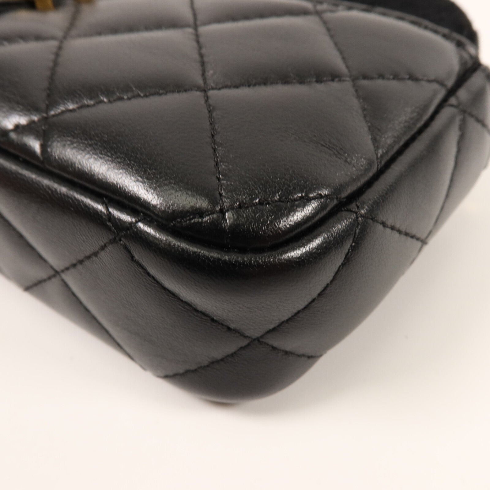 CHANEL 羊皮/麂皮皮革Phone Bag鏈帶肩背袋
