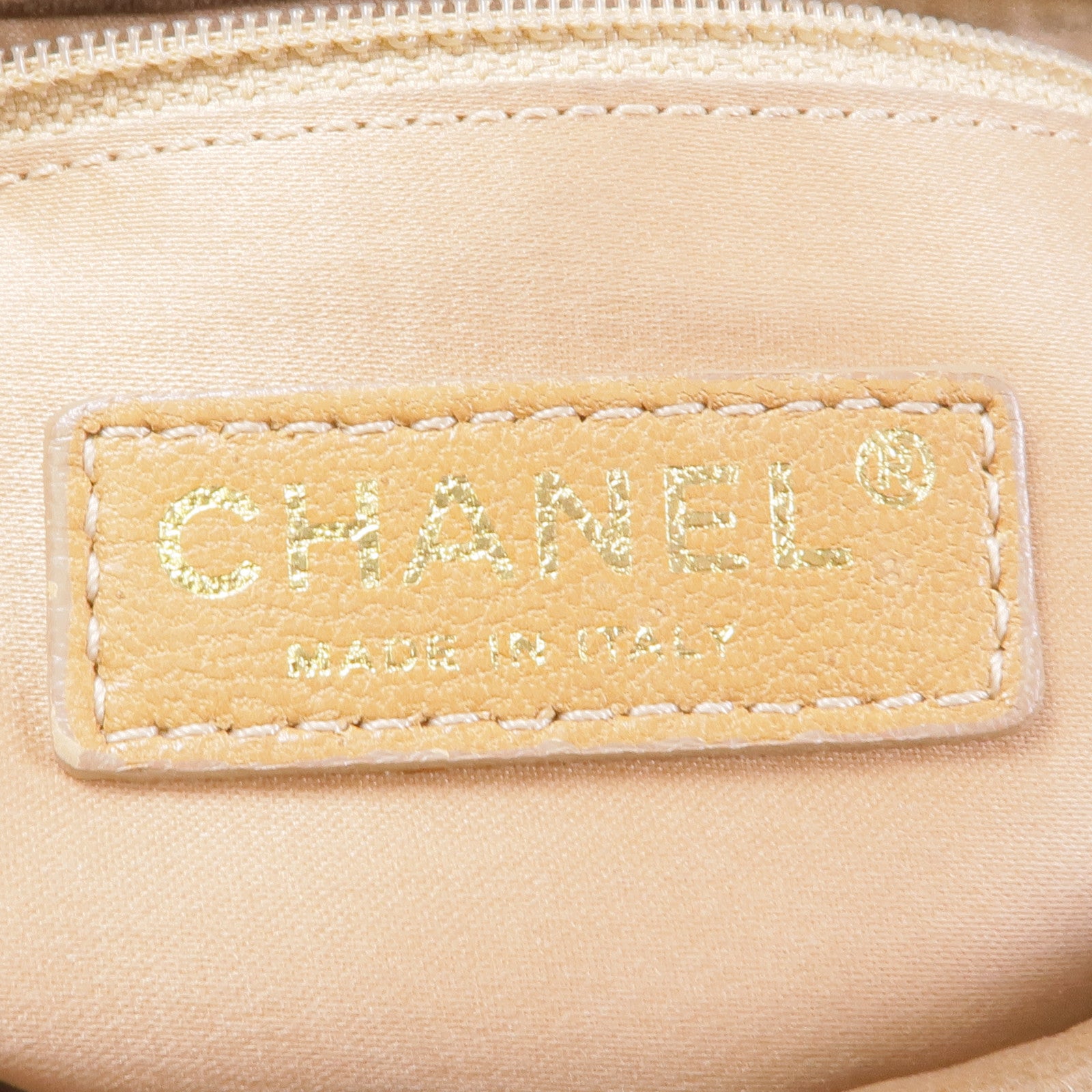 CHANEL 牛皮皮革Bubble Quilt Flap Bag金扣鏈帶肩背袋