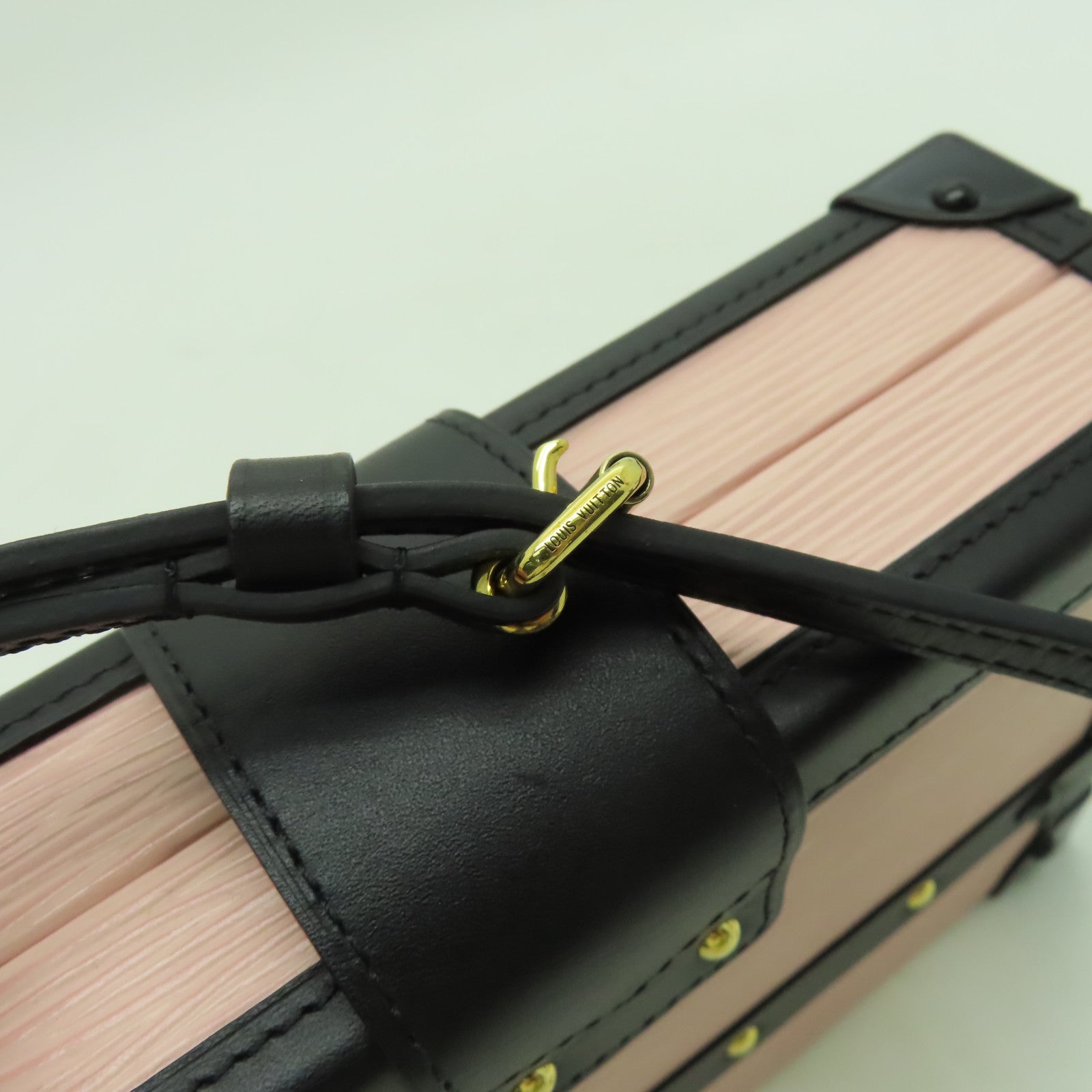 LOUIS VUITTON Epi Petite Malle金扣肩背袋粉紅色/黑色