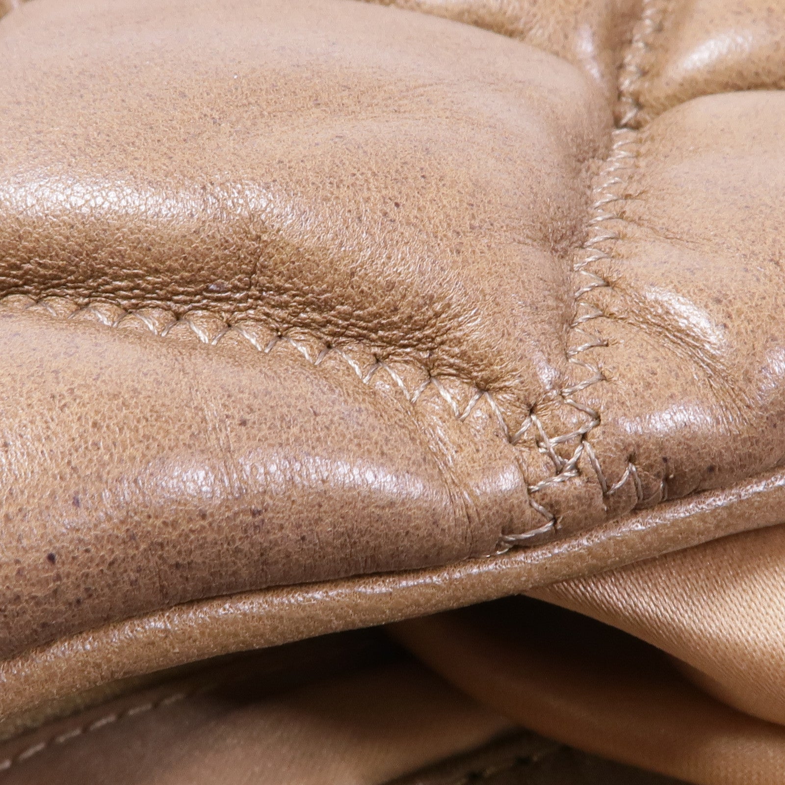 CHANEL 牛皮皮革Bubble Quilt Flap Bag金扣鏈帶肩背袋