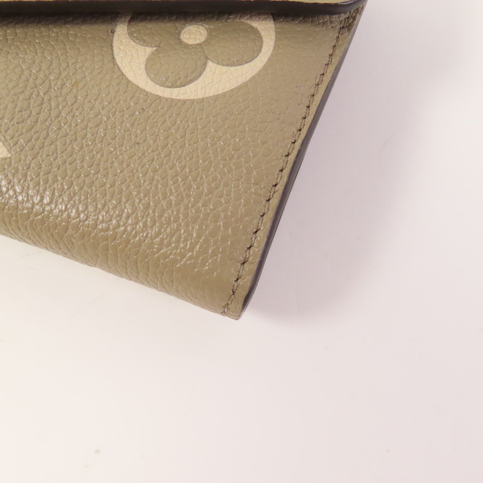 LOUIS VUITTON Mono-Empreinte Sarah長錢包