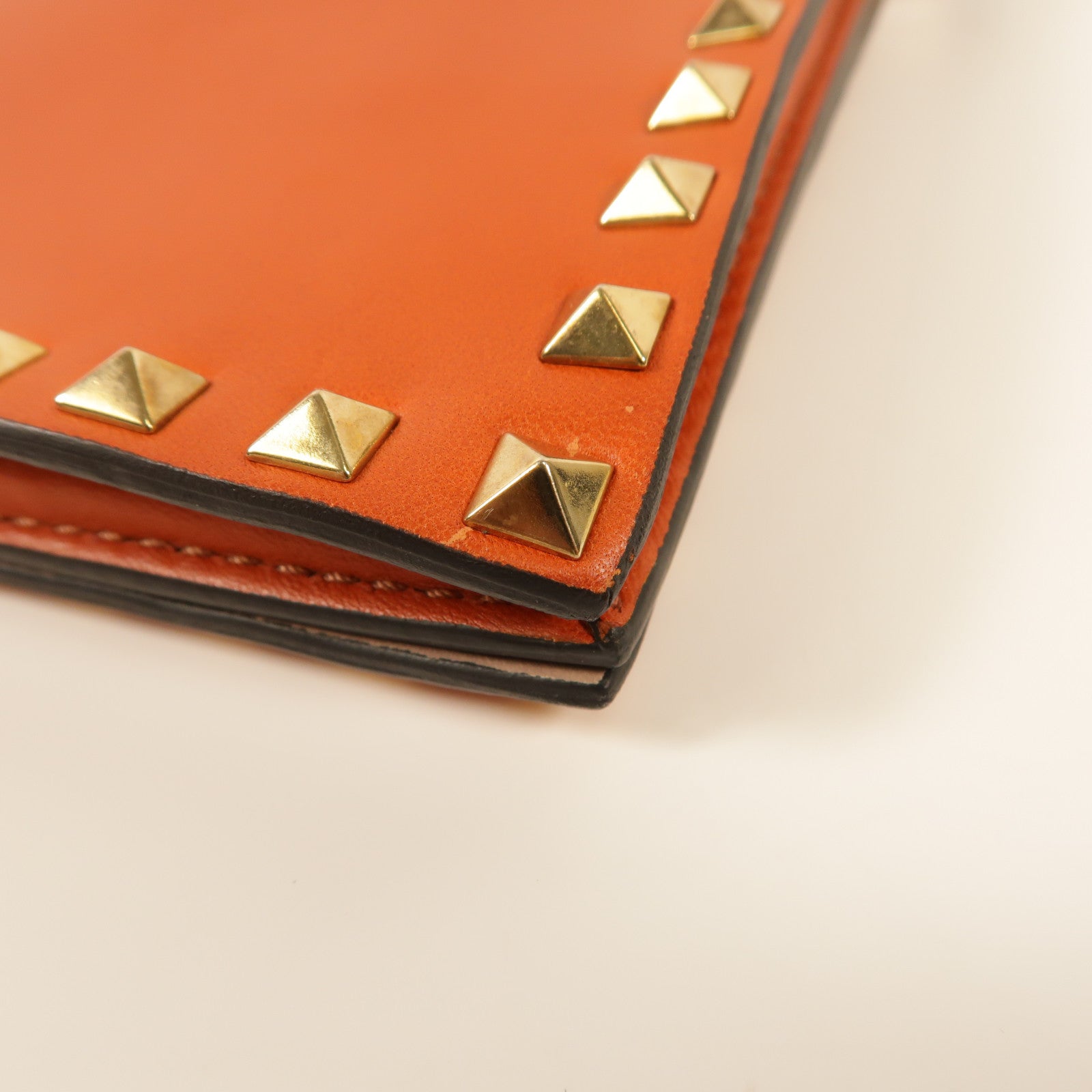 Valentino 牛皮皮革Clutch金扣手拿包