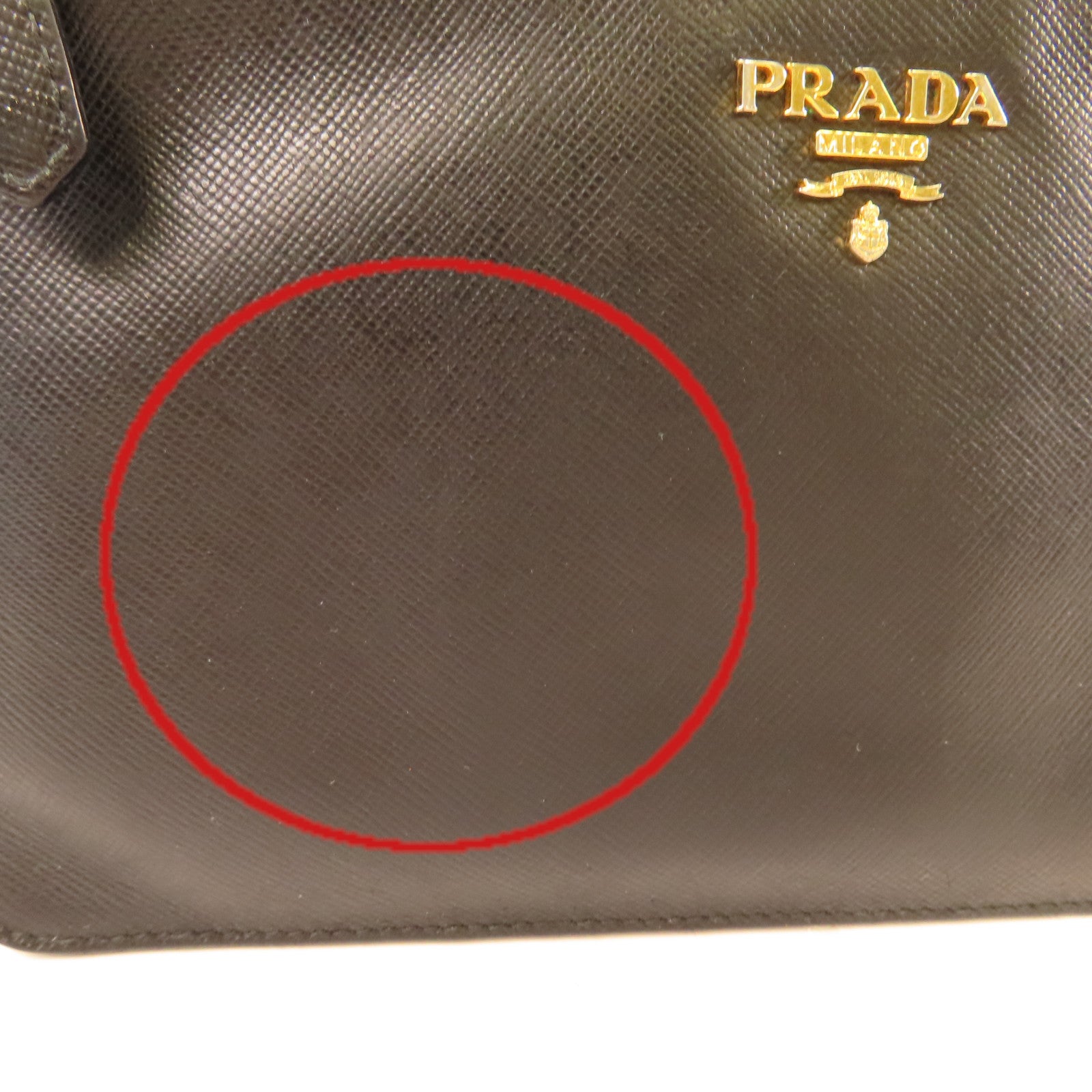 PRADA Saffiano皮革Pouch金扣手拿包黑色