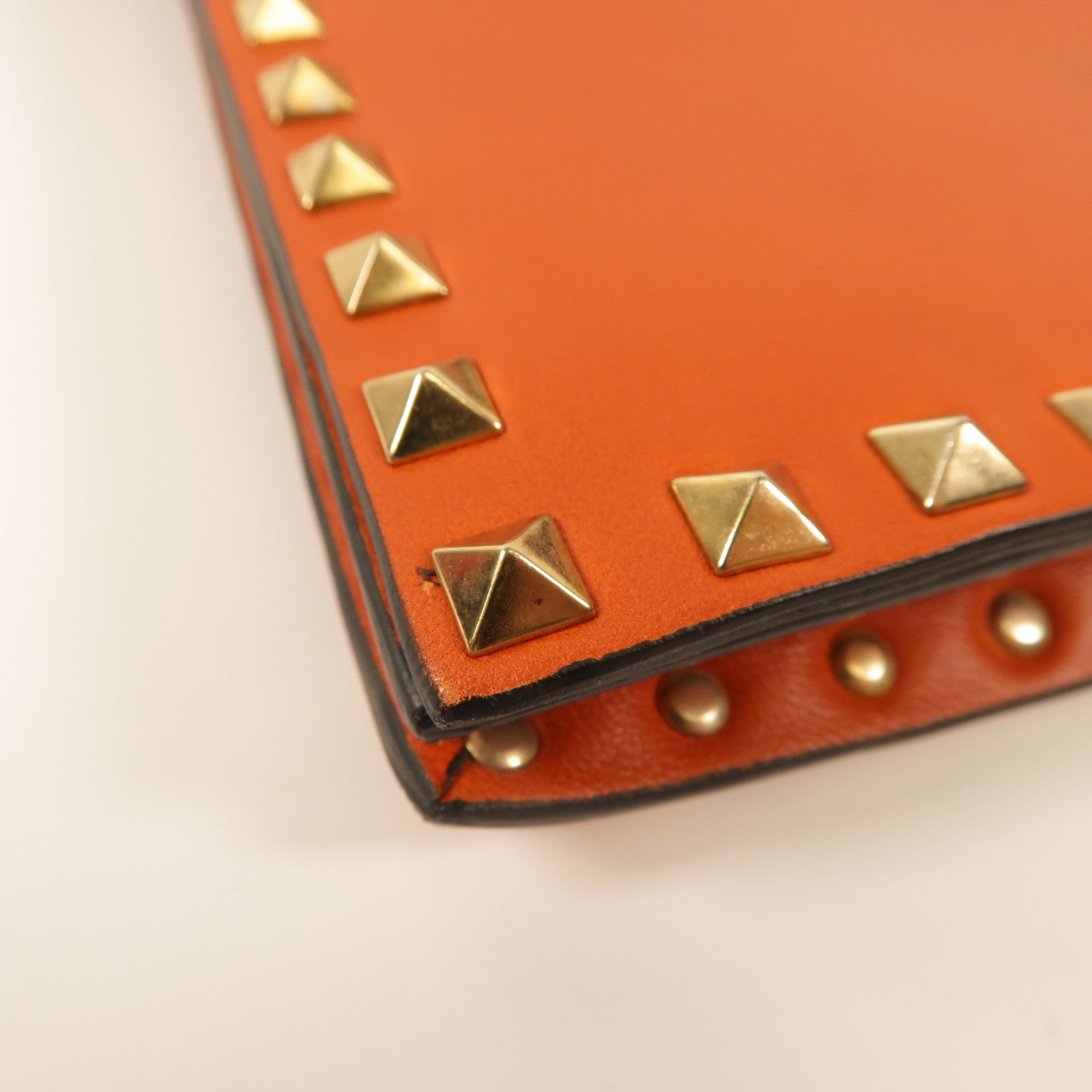 Valentino 【激減優惠】牛皮皮革Clutch金扣手拿包