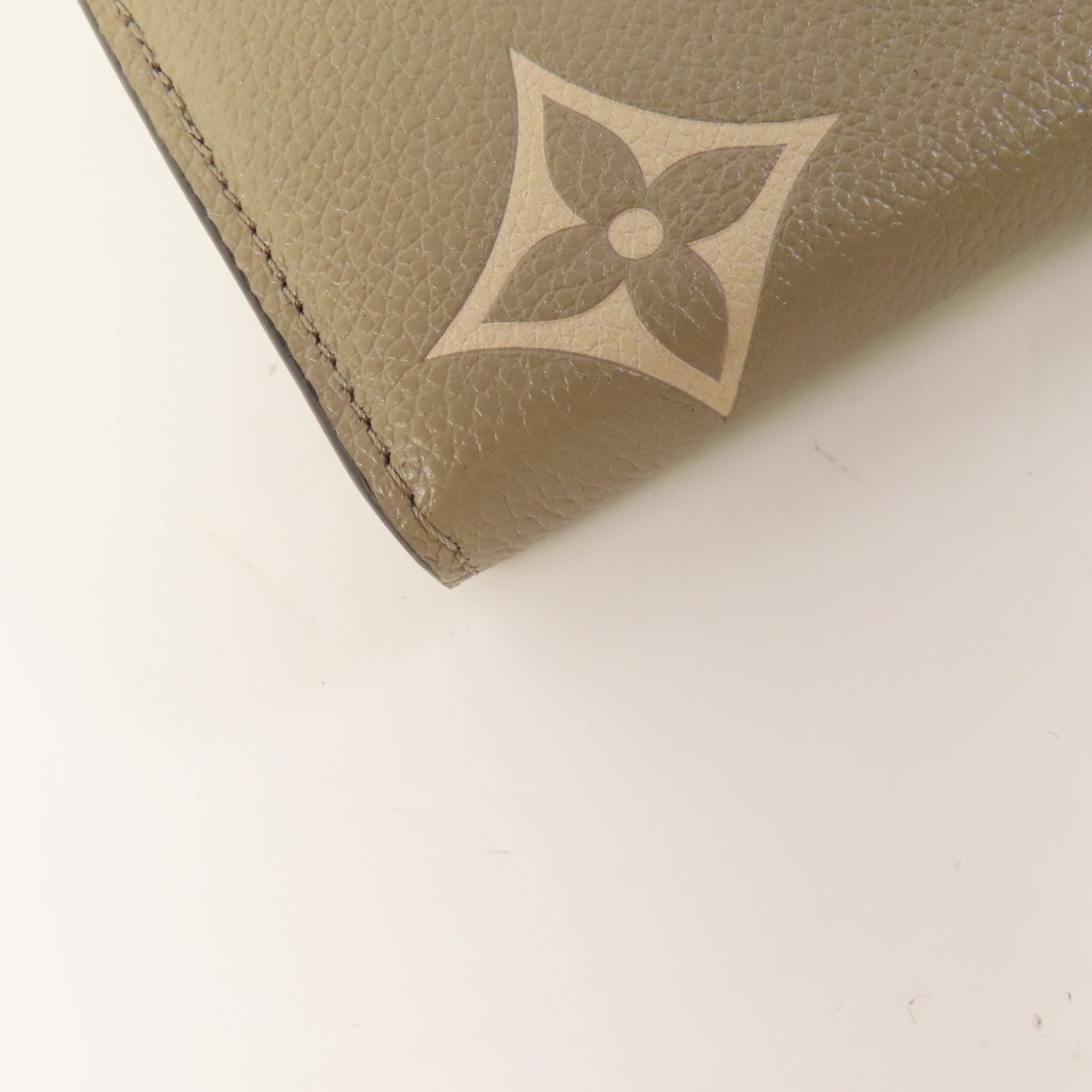 LOUIS VUITTON Mono-Empreinte Sarah長錢包