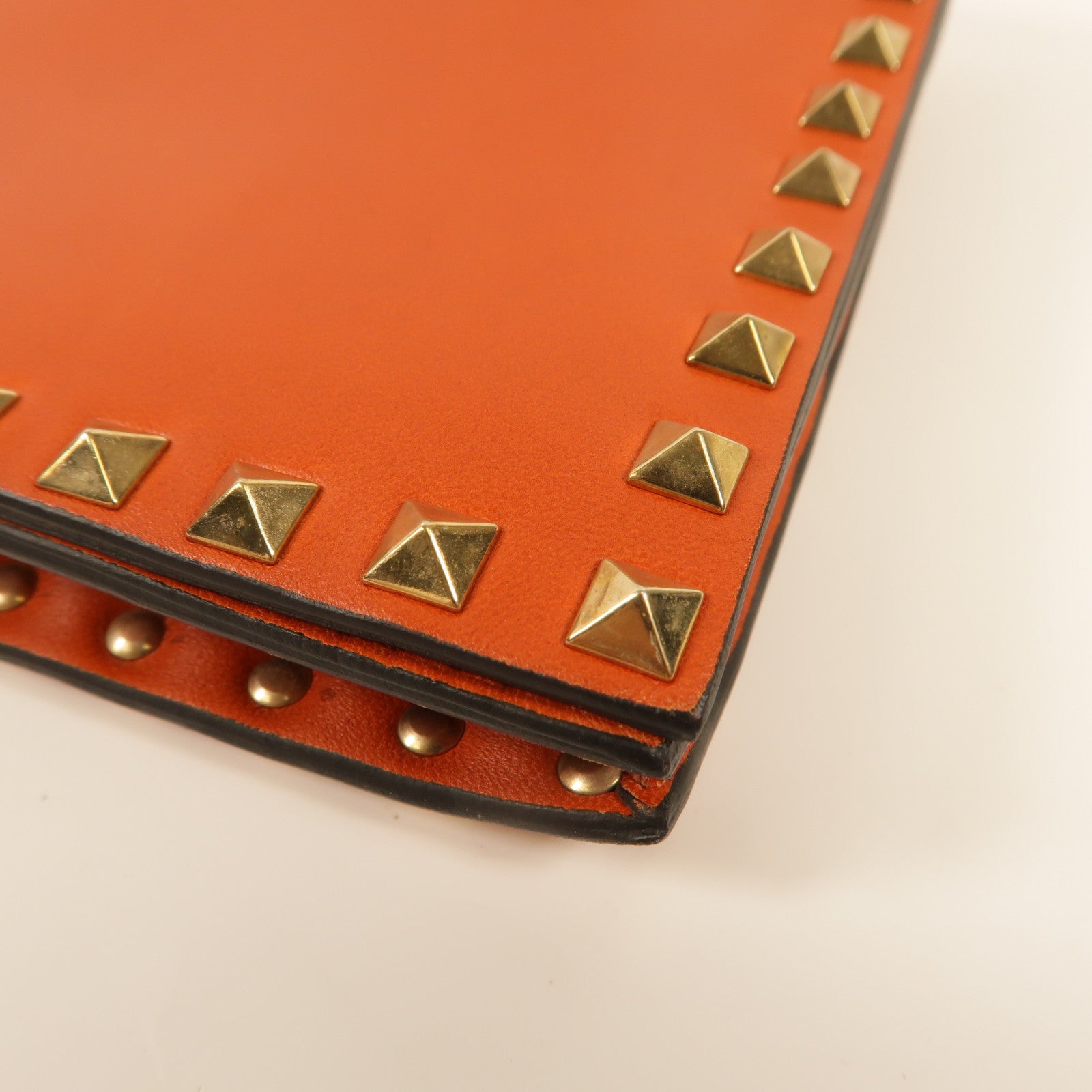 Valentino 牛皮皮革Clutch金扣手拿包