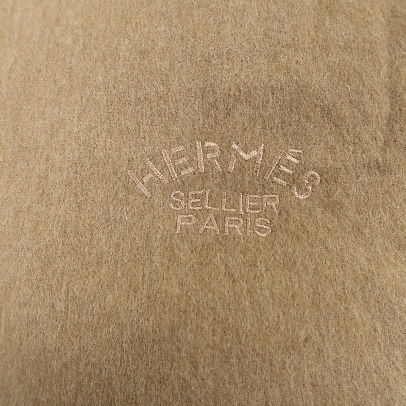 HERMES 【激減優惠】羊絨Scarf圍巾卡其色