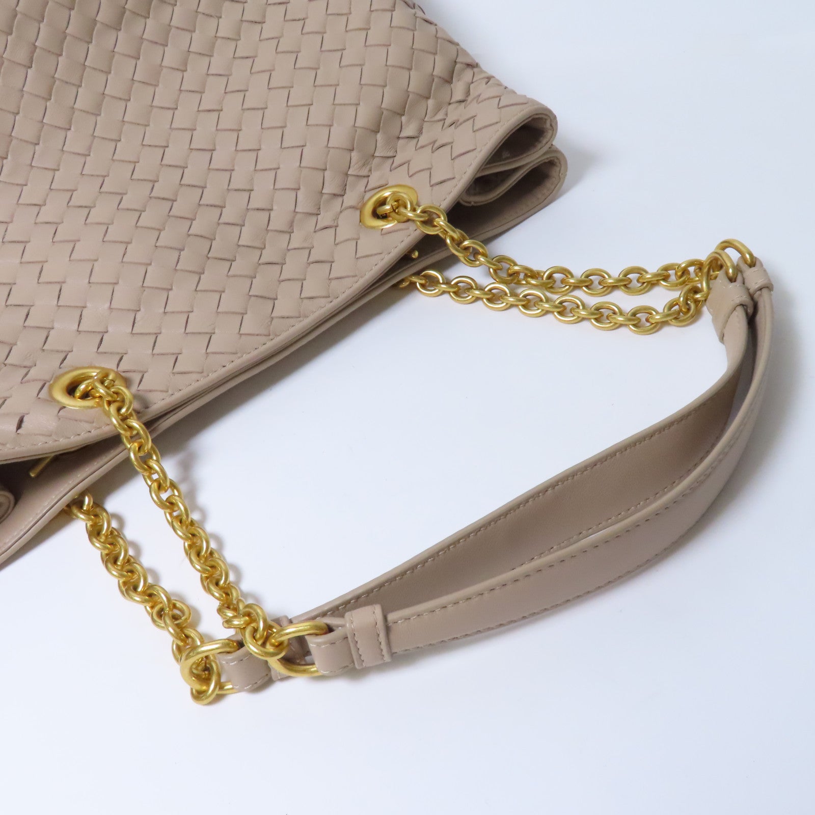 BOTTEGA VENETA 織紋皮革Shoulder Bag金扣鏈帶肩背袋米色