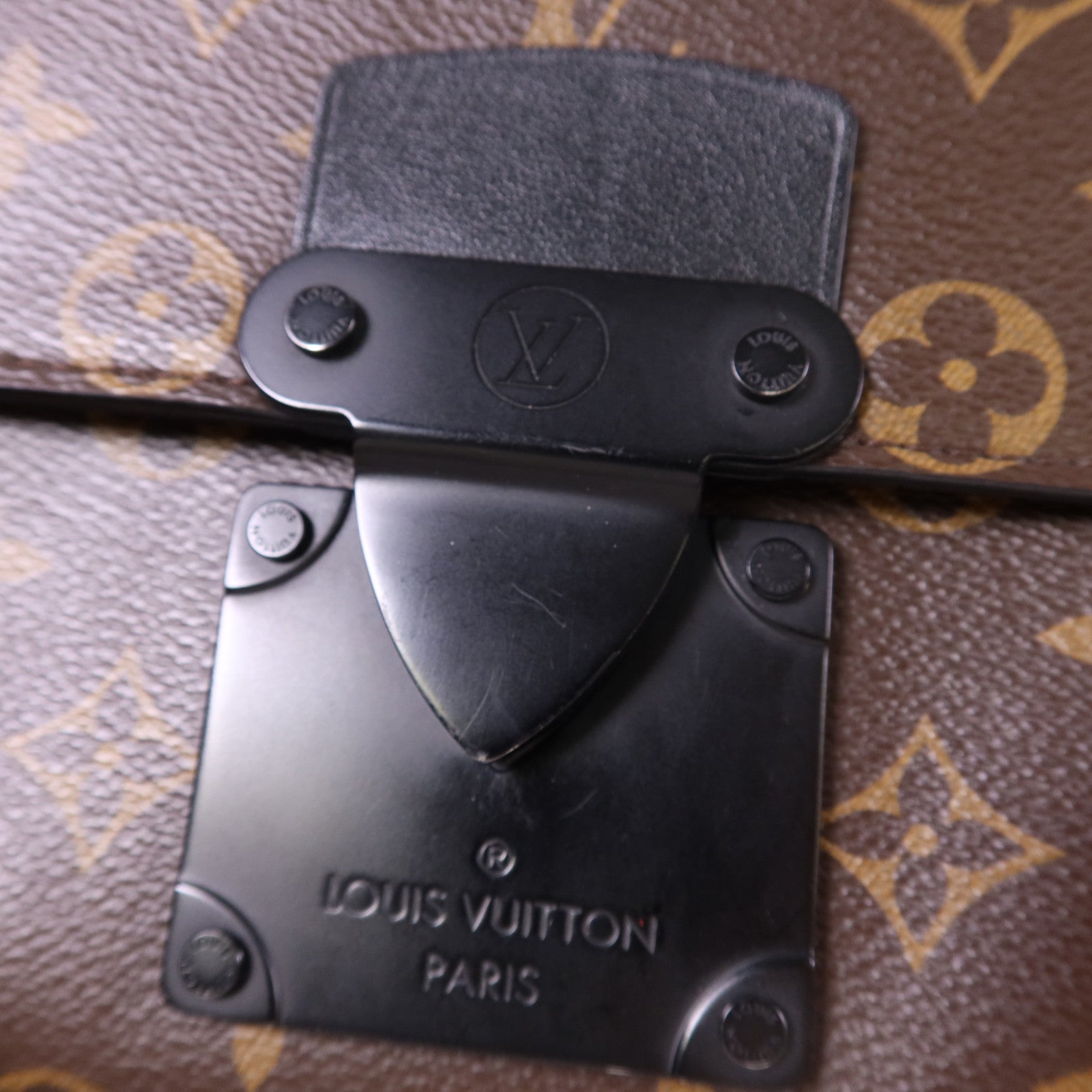 LOUIS VUITTON Monogram Macassar S Lock Sling Bag肩背袋