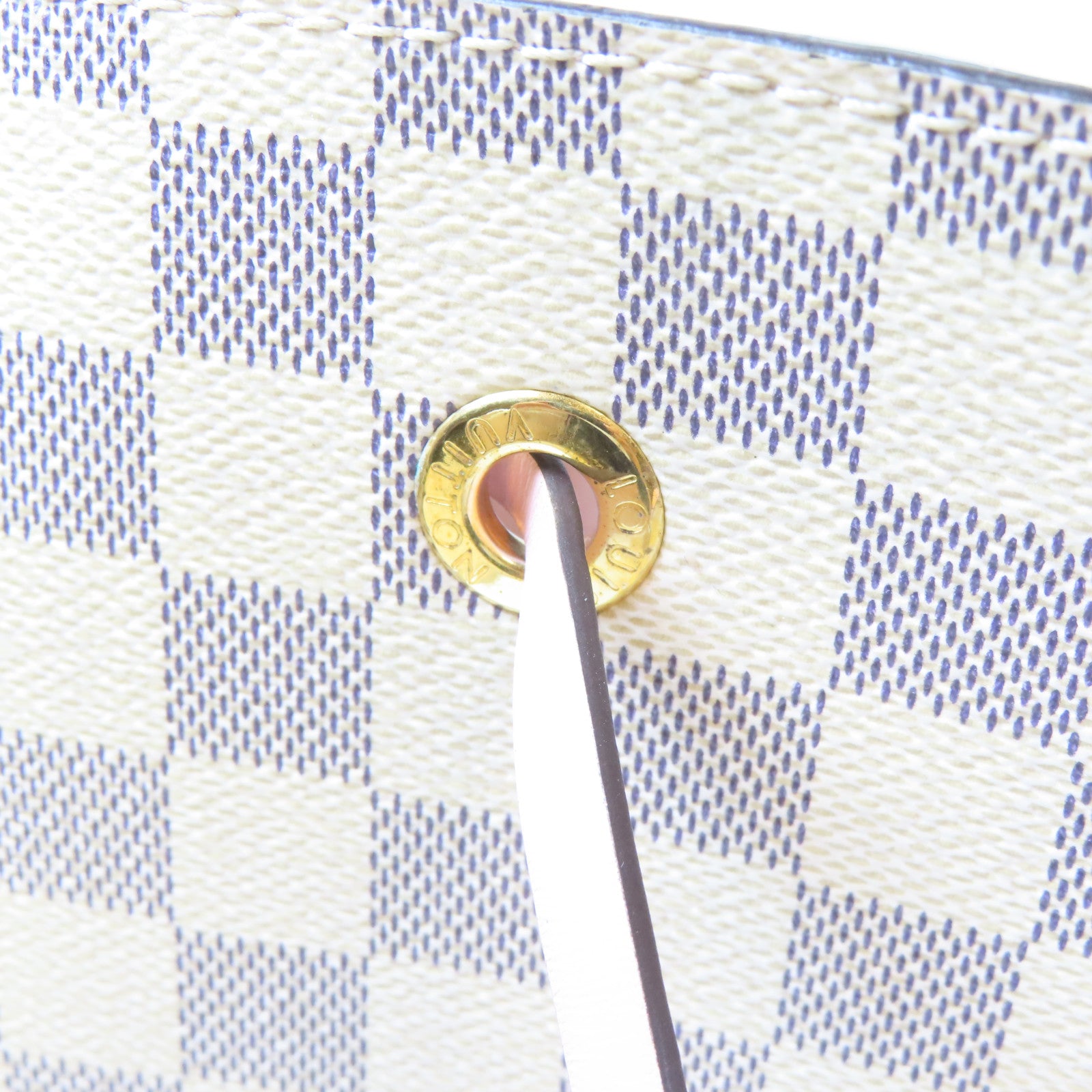 LOUIS VUITTON 【激減優惠】Damier Azur Neo Noe MM金扣肩背袋白色/粉紅色