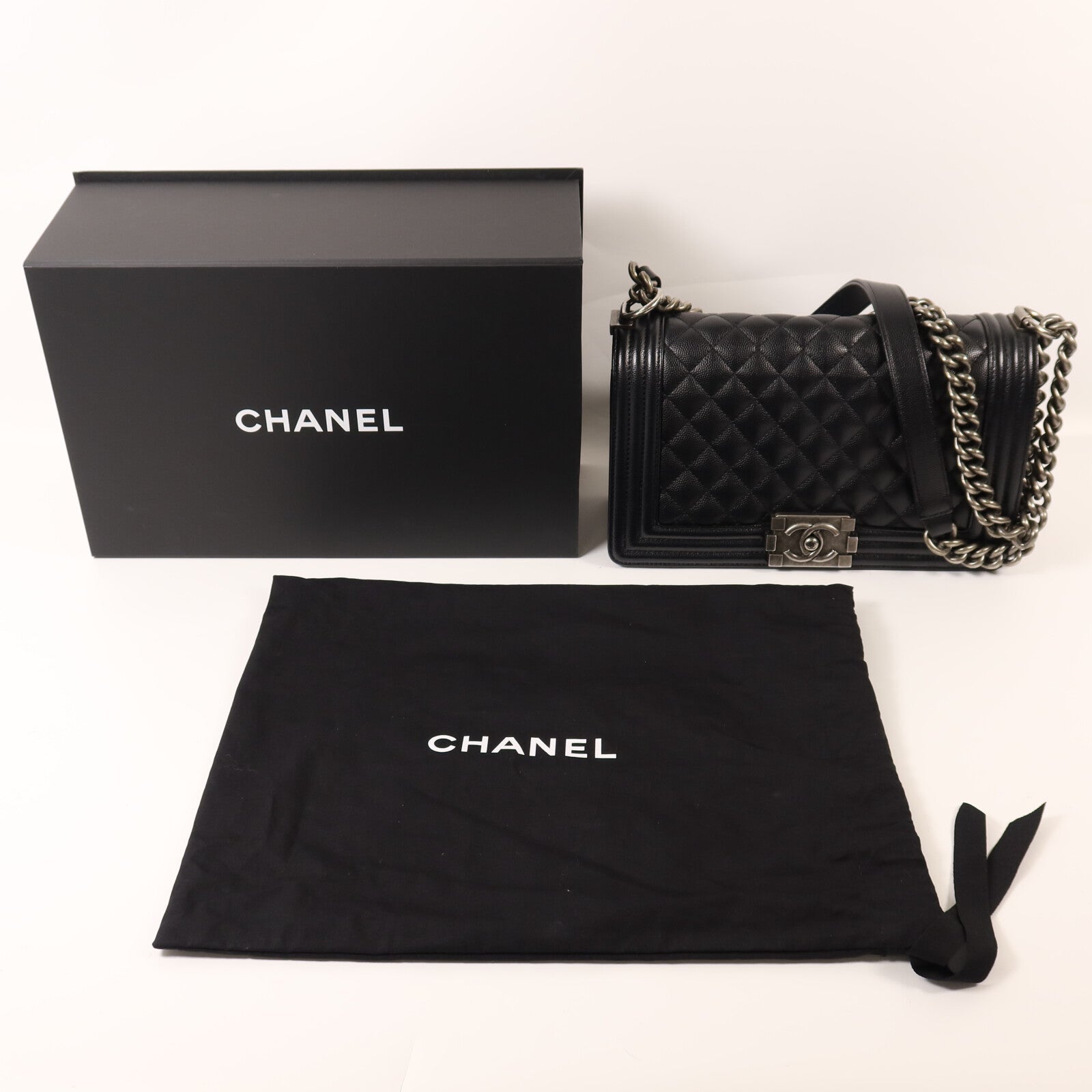 CHANEL 牛皮皮革Boy 25銀扣鏈帶肩背袋