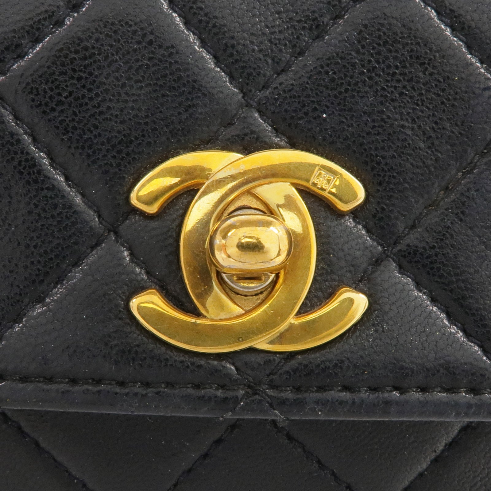 CHANEL 羊皮皮革Chain Shoulder金扣鏈帶肩背袋