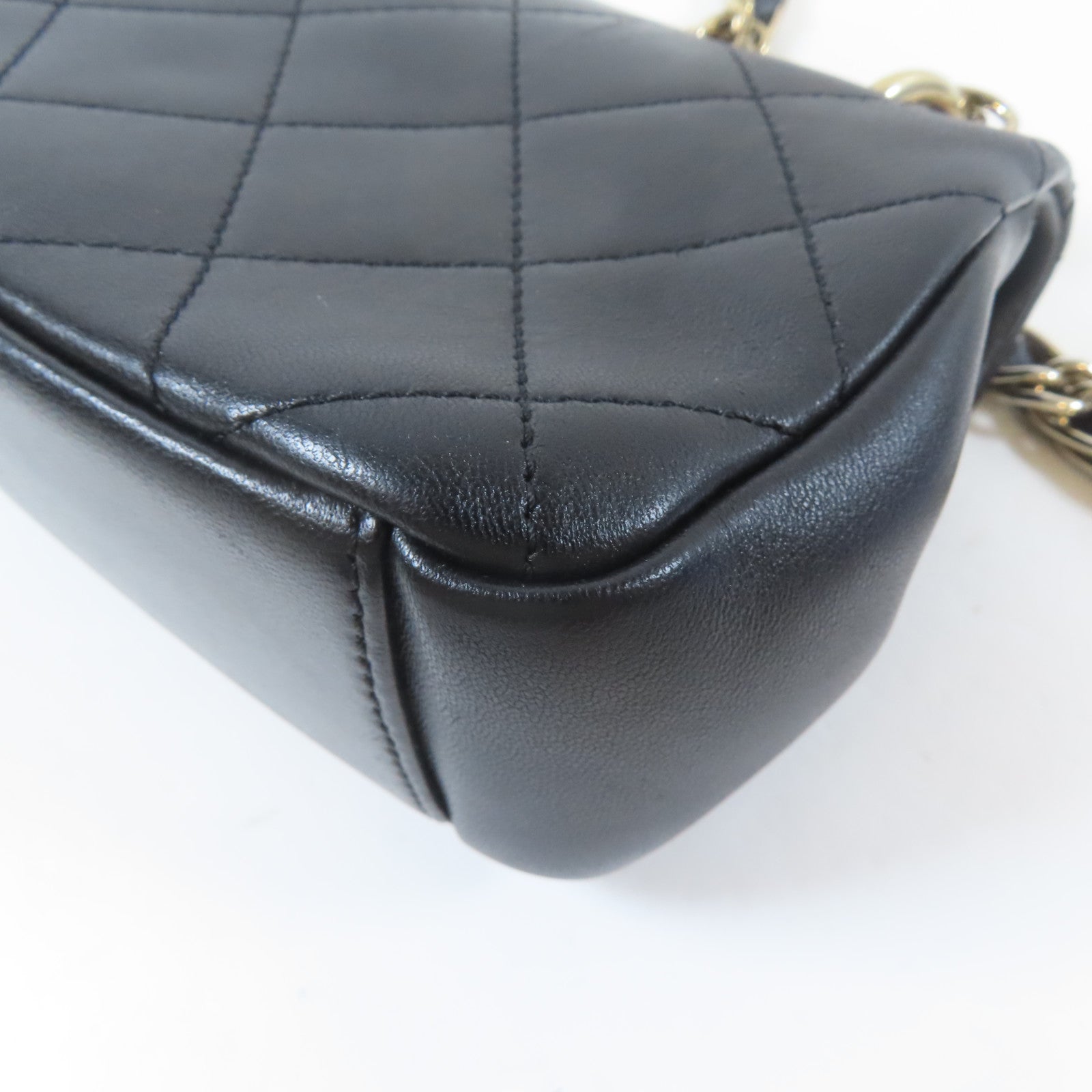 CHANEL 菱格羊皮皮革Flap Bag金扣鏈帶肩背袋黑色