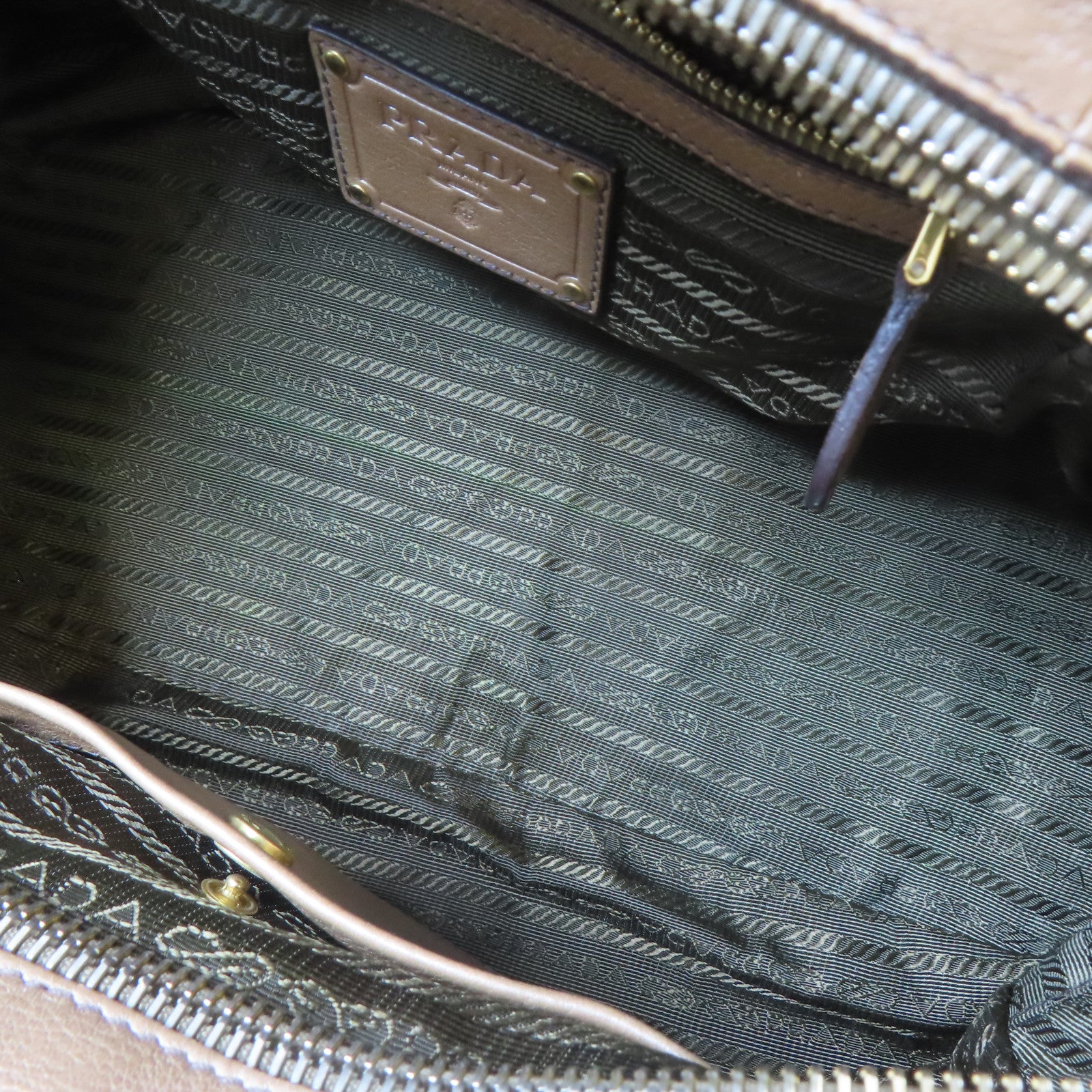 PRADA 牛皮皮革Handbag金扣手挽袋啡色