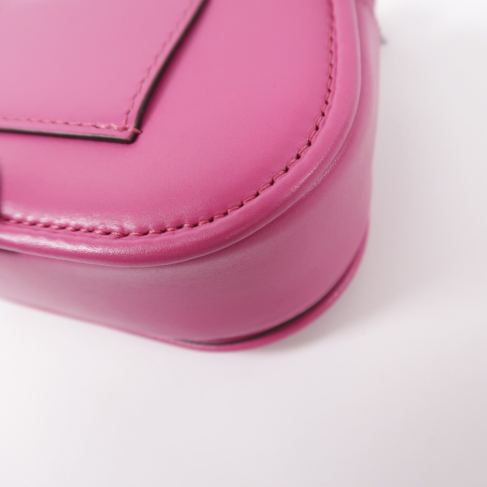 FENDI 牛皮皮革C'mon Nano肩背袋