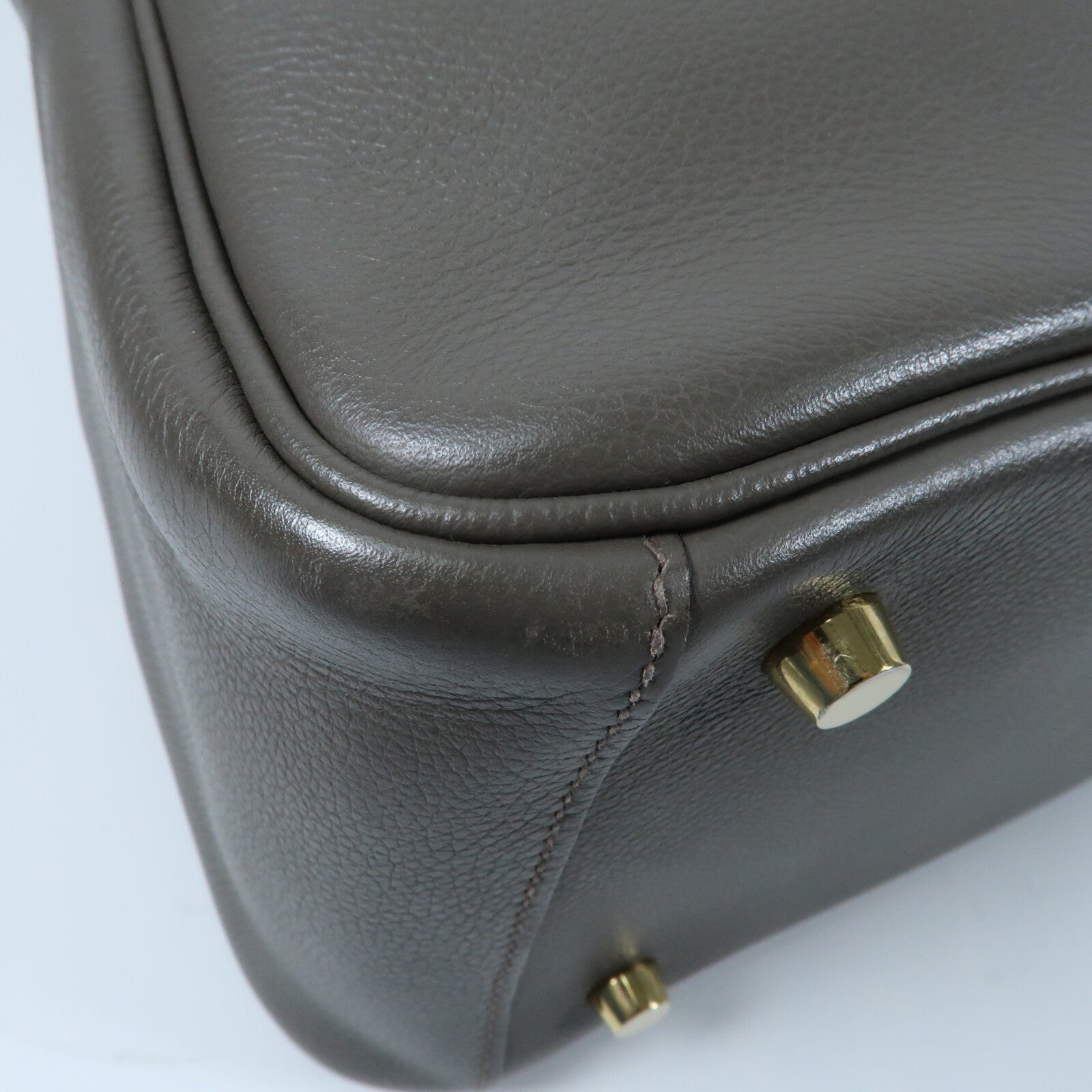 HERMES Evercolor皮革Lindy 26金扣手挽肩背兩用袋Etain