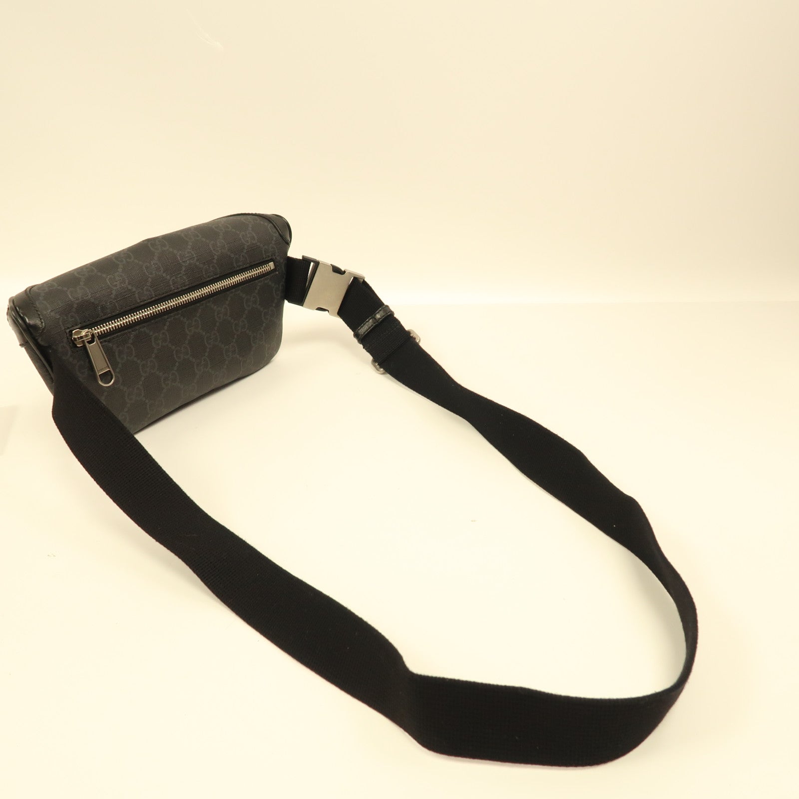 GUCCI 牛皮皮革/塗層帆布GG Retro銀扣腰包黑色