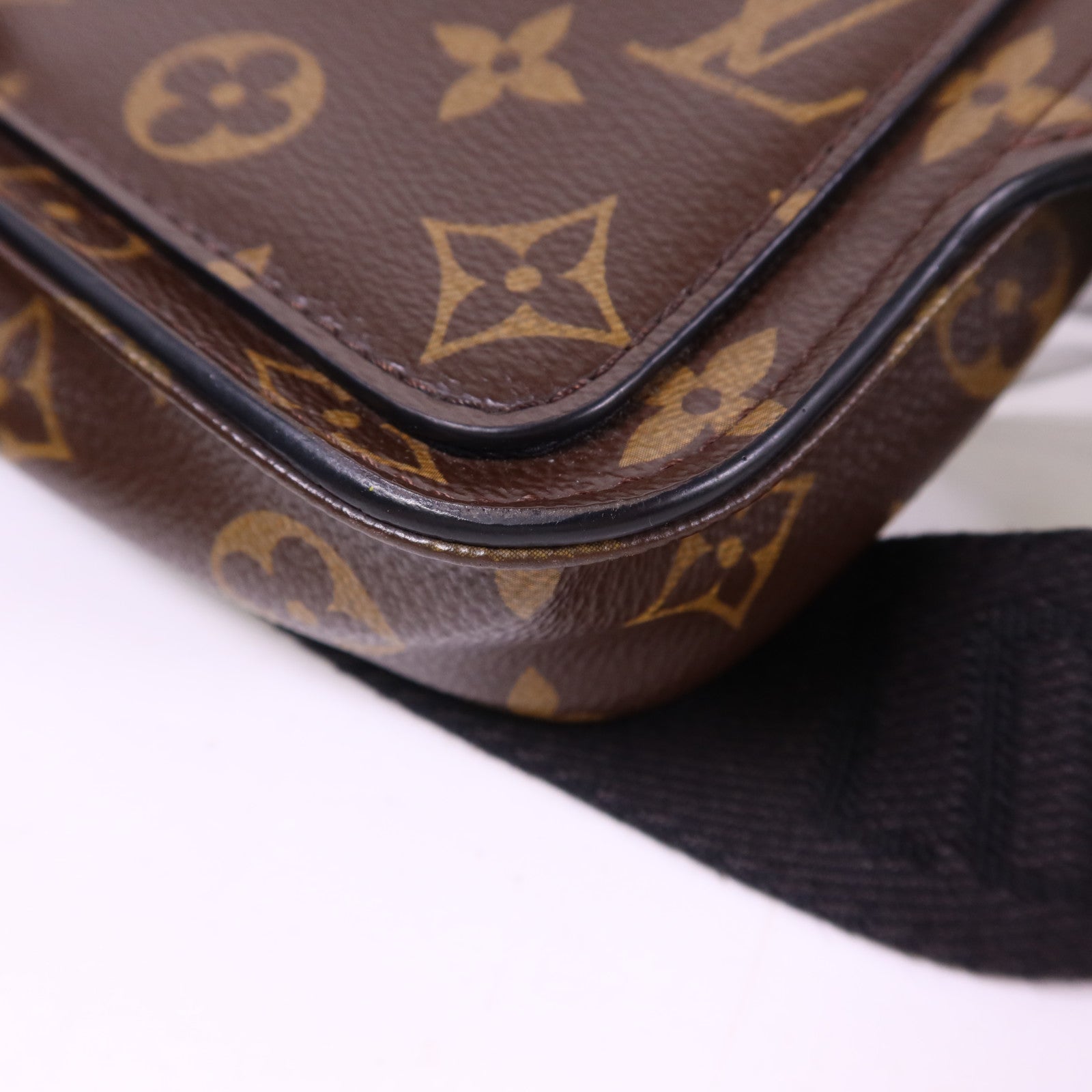 LOUIS VUITTON Monogram Macassar S Lock Sling Bag肩背袋