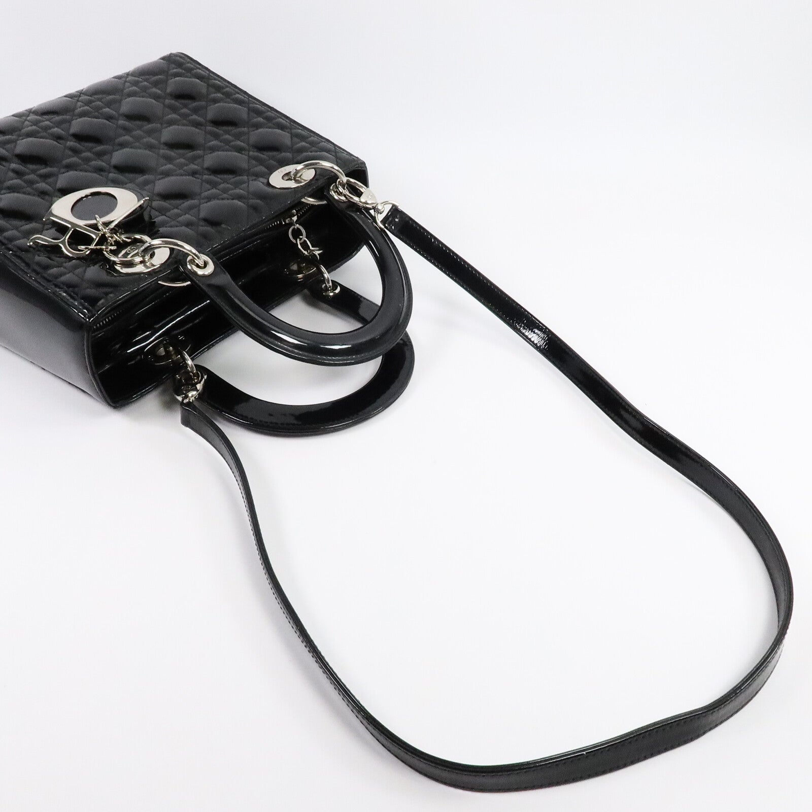 Dior 漆皮皮革Lady Dior Medium金扣手挽肩背兩用袋