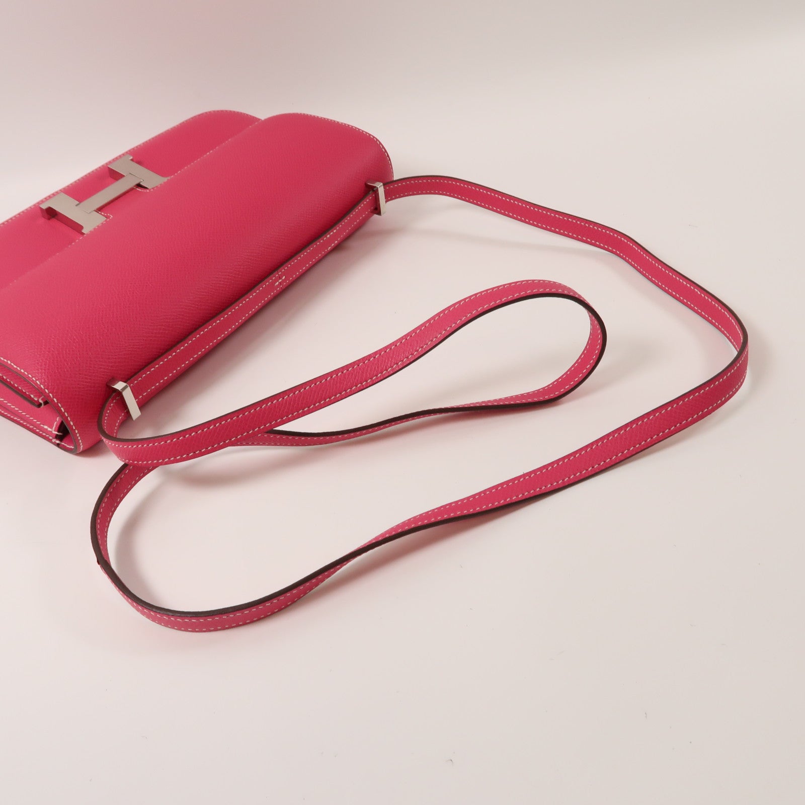 HERMES Epsom皮革Constance Elan銀扣肩背袋Rose Tyrien/粉紅色