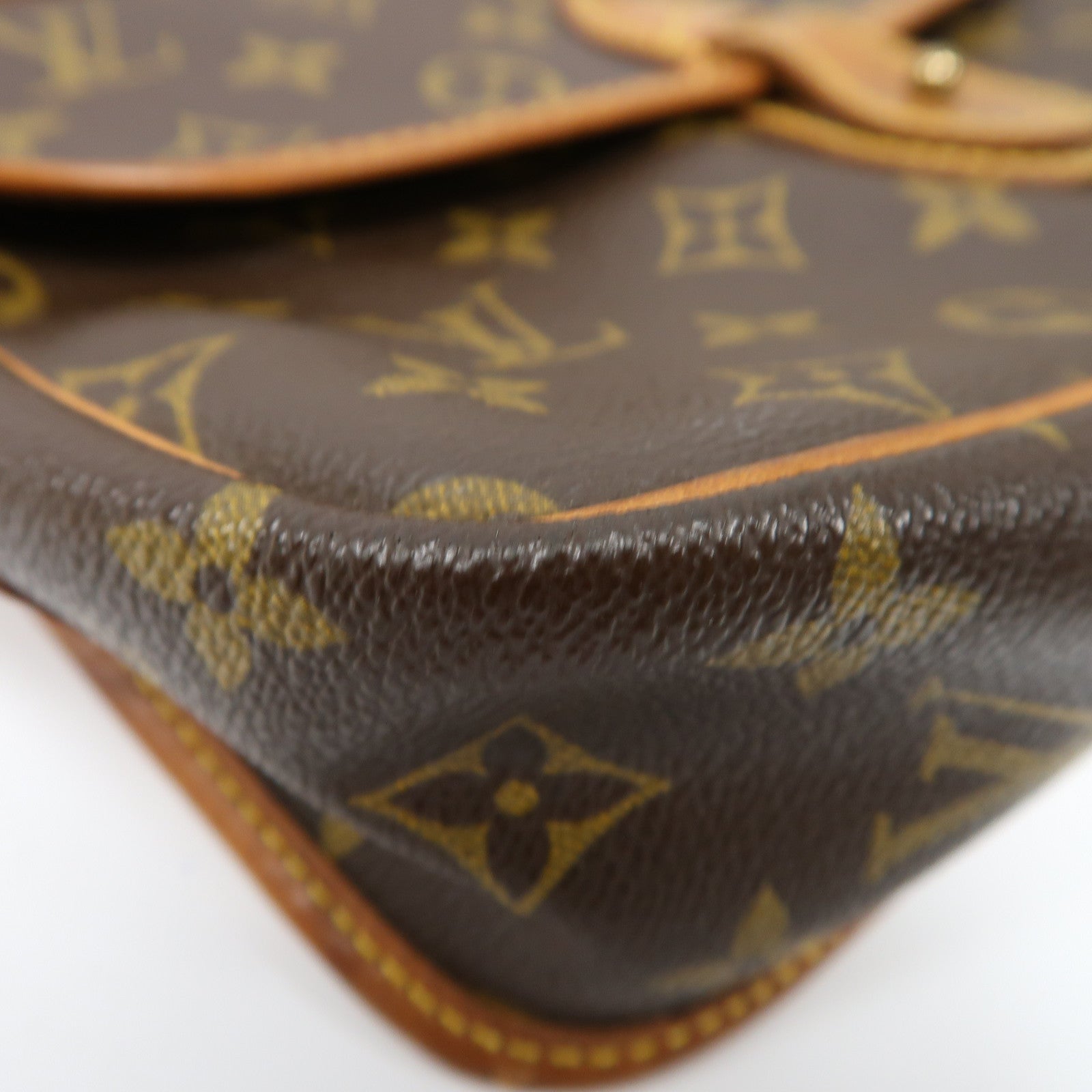 LOUIS VUITTON Monogram Gibeciere金扣肩背袋啡色