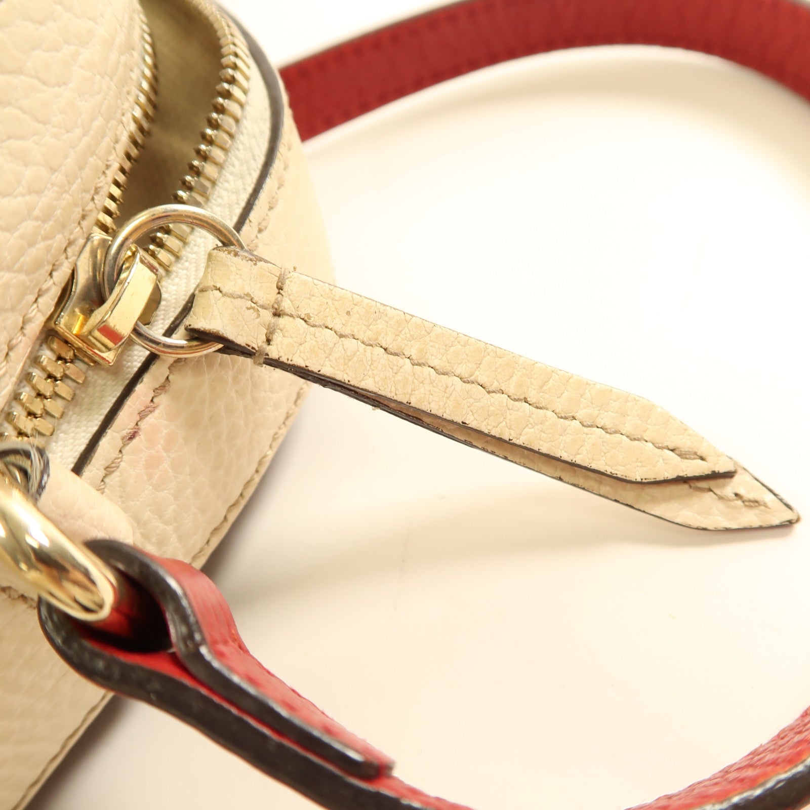 GUCCI 牛皮皮革Shoulder Bag金扣肩背袋