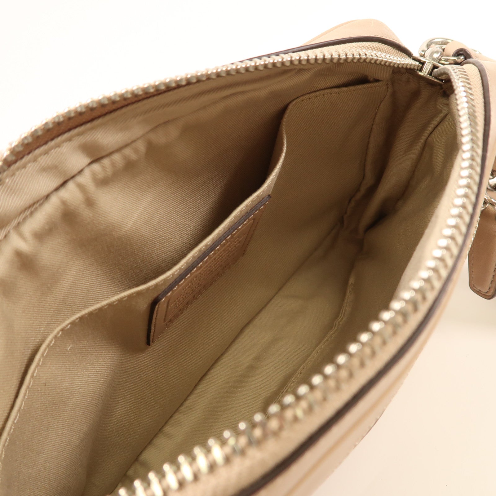 COACH 牛皮皮革Shoulder Bag銀扣肩背袋