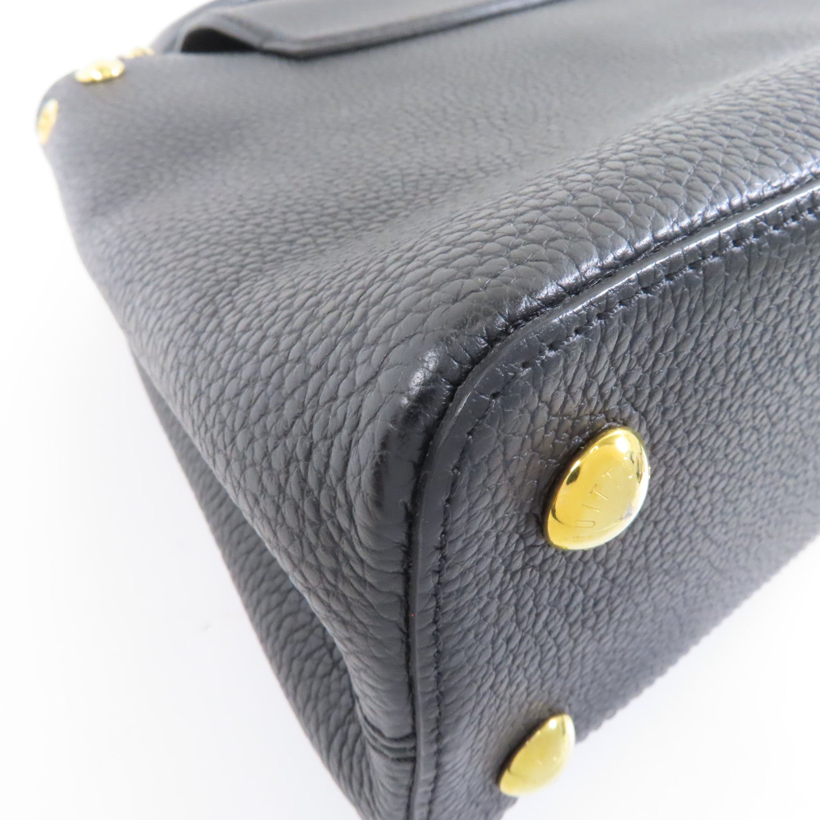 LOUIS VUITTON 牛皮皮革Capucines MM金扣手挽肩背兩用袋黑色