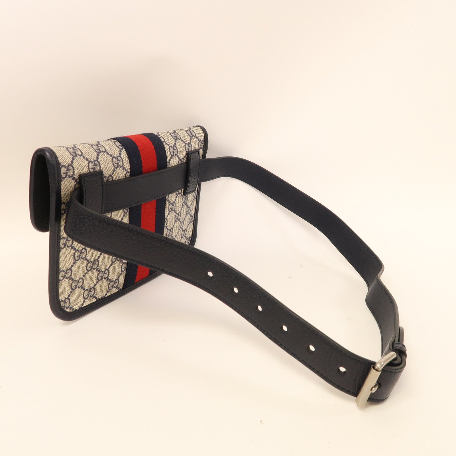 GUCCI 【激減優惠】塗層帆布Ophidia GG銀扣腰包黑色