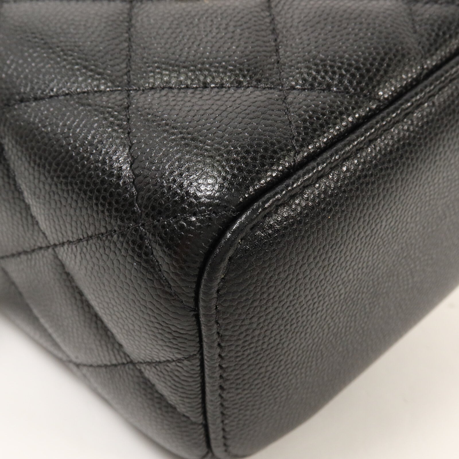 CHANEL 牛皮皮革Vanity Case鏈帶手拿包