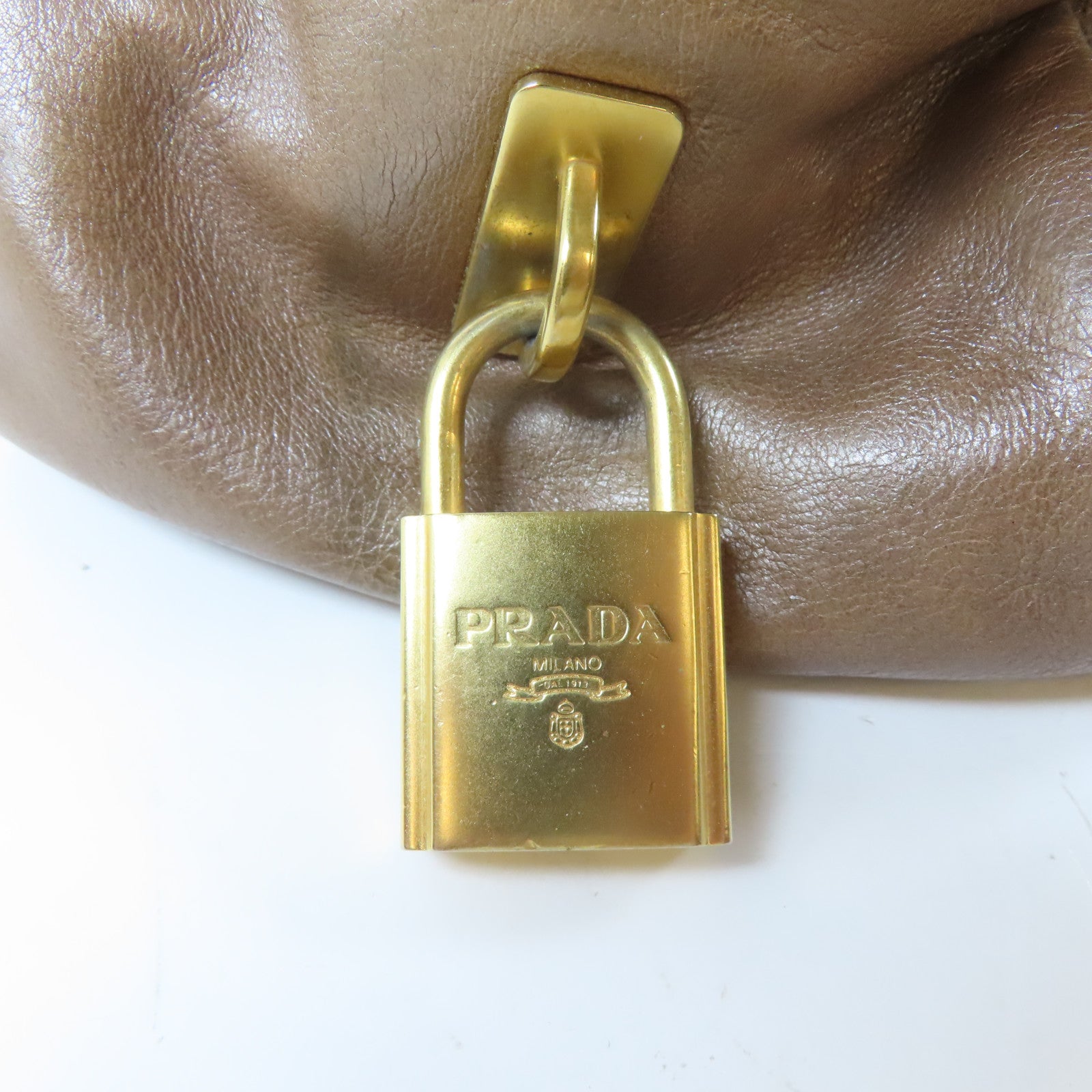 PRADA 牛皮皮革Handbag金扣手挽袋啡色