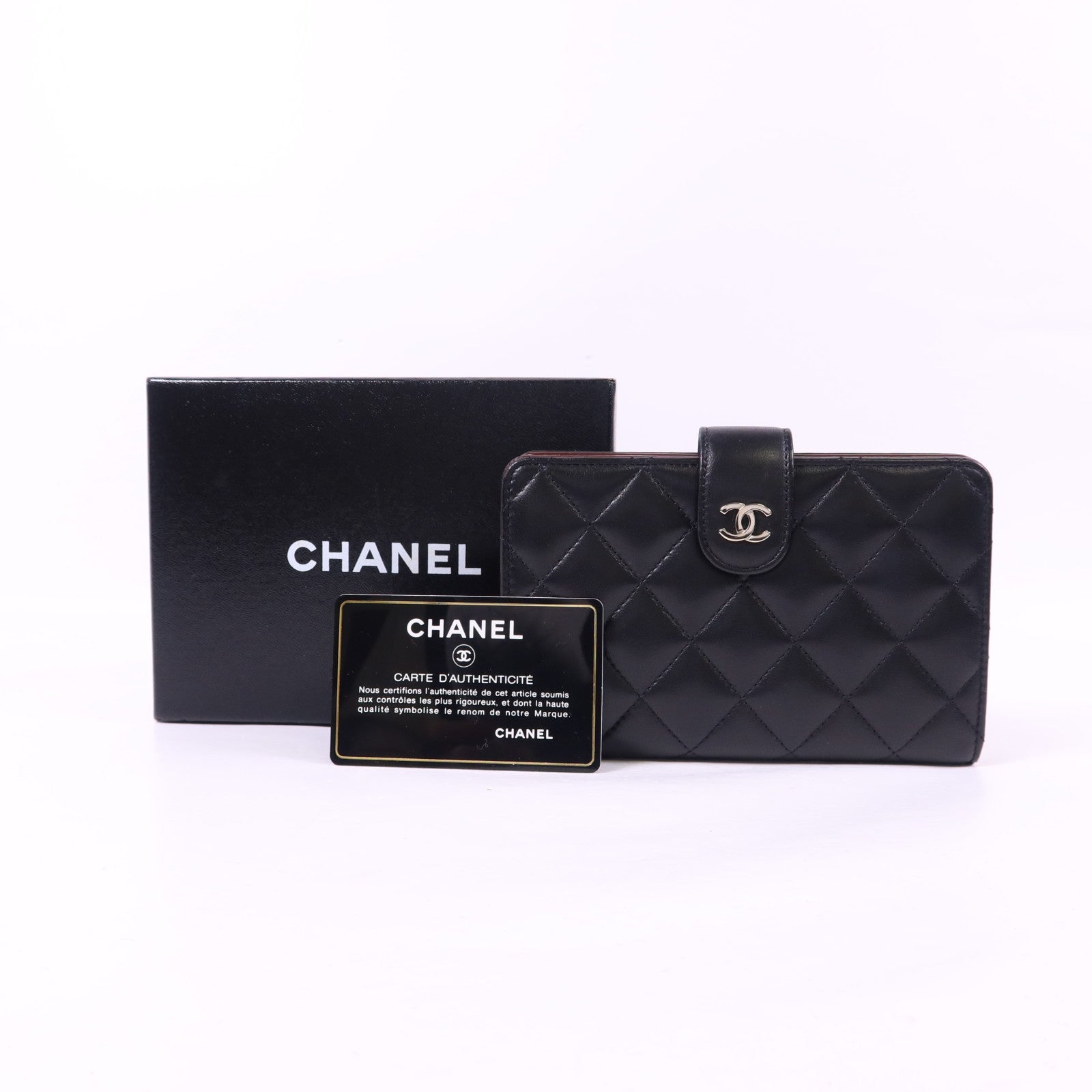 CHANEL 羊皮皮革Bifold Wallet銀扣錢包