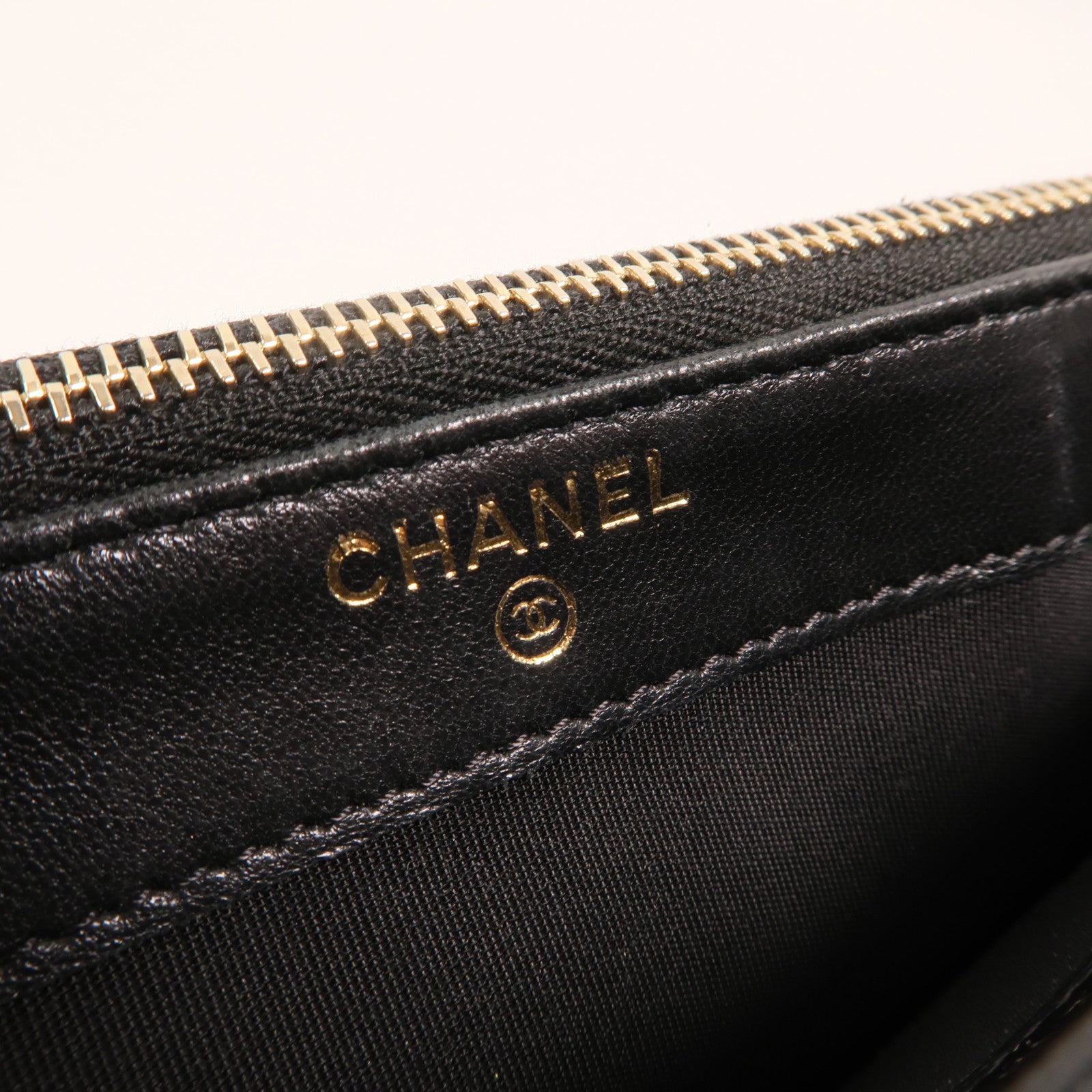 CHANEL 羊皮皮革CC Mark Matelasse Bag金扣鏈帶肩背袋