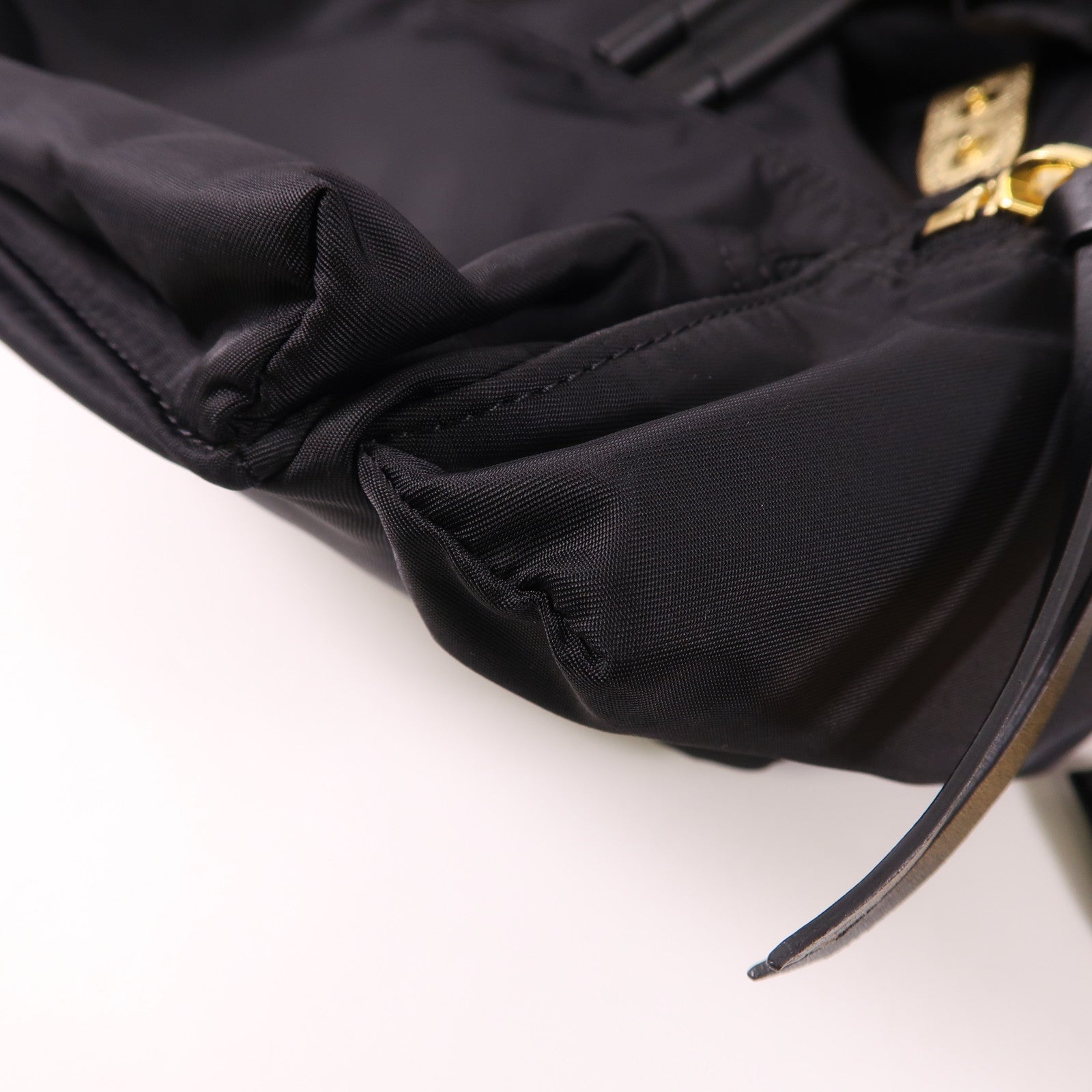 BURBERRY 尼龍Backpack金扣背包