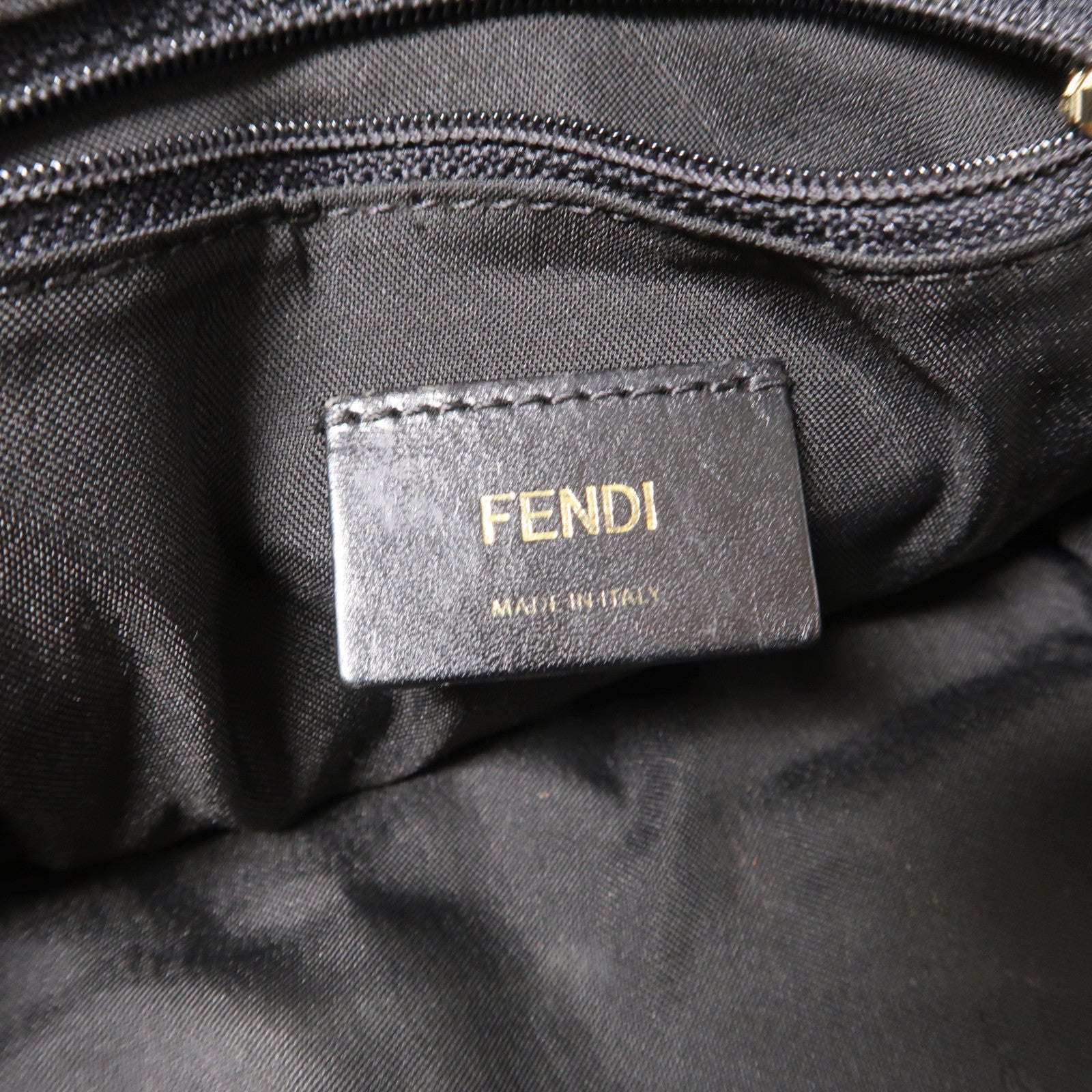 FENDI 牛皮皮革Monster Baggy Body Bag金扣腰包黑色