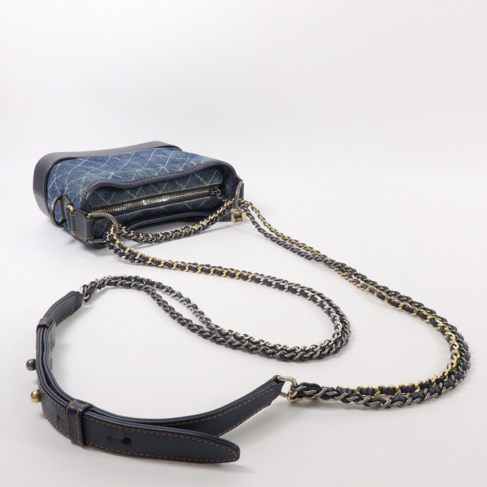 CHANEL 牛仔布Gabrielle Hobo鏈帶肩背袋