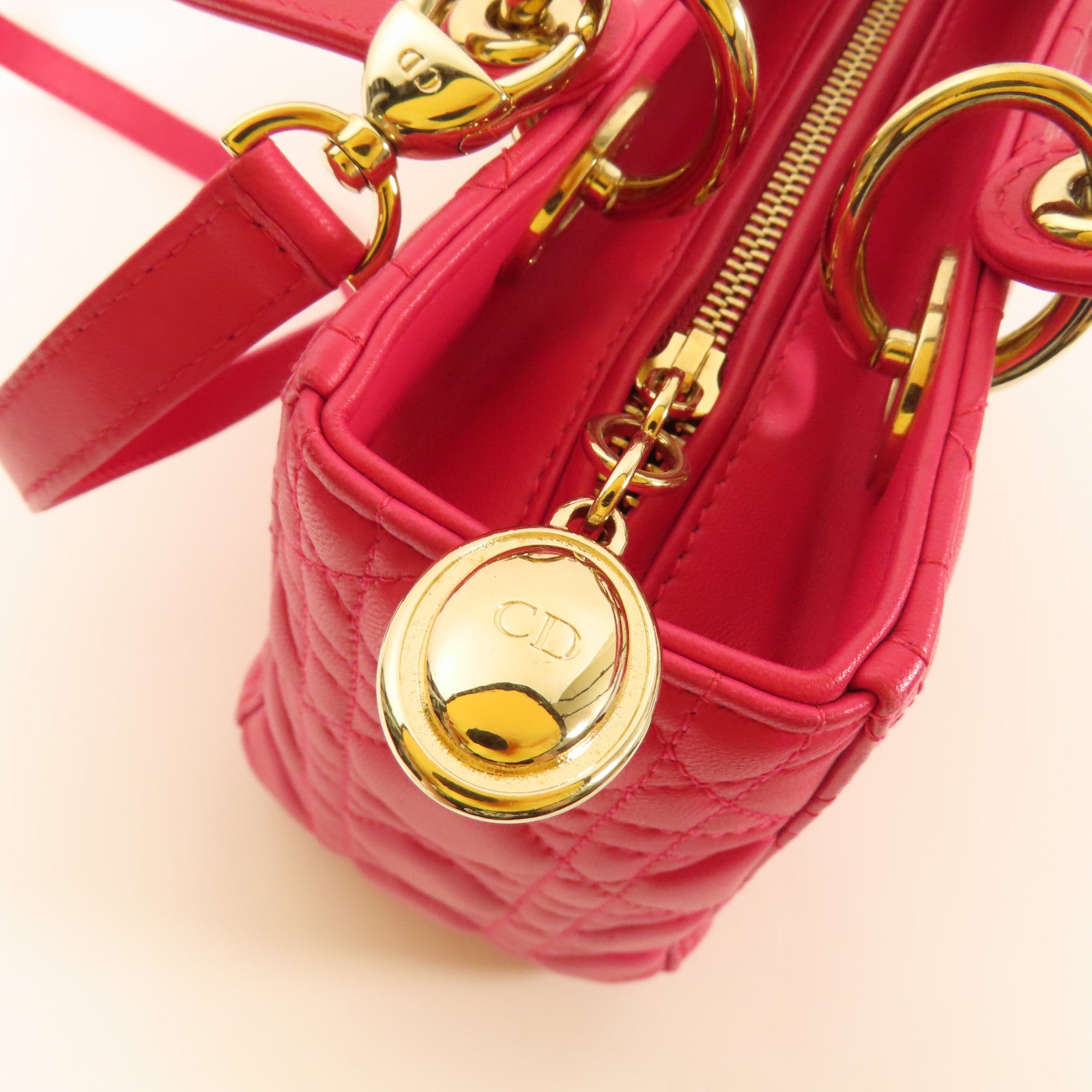 Dior 羊皮皮革Lady Dior金扣手挽肩背兩用袋