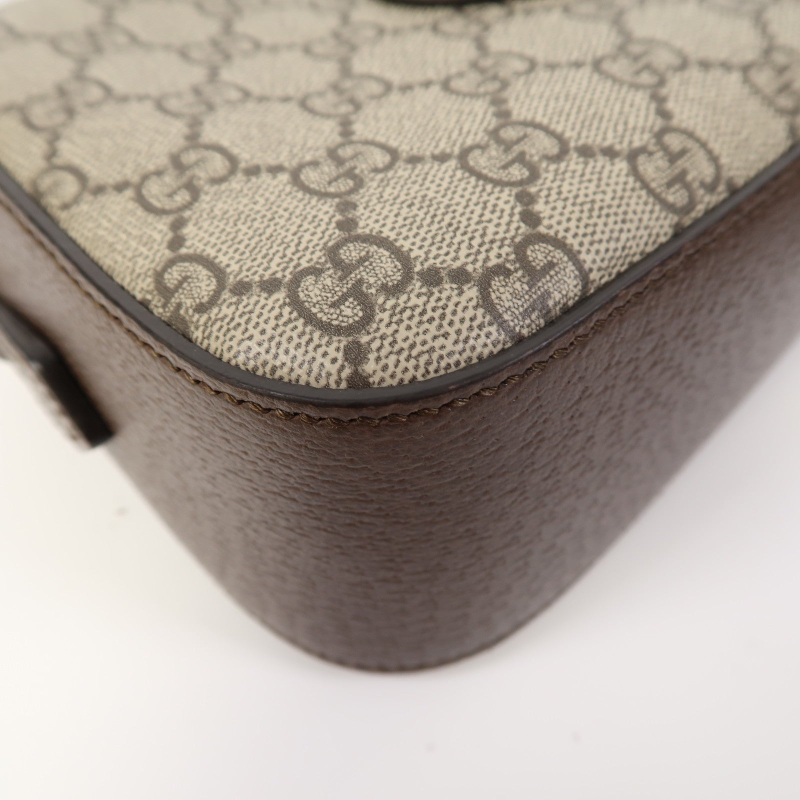 GUCCI 塗層帆布Neo Vintage GG Supreme金扣肩背袋啡色