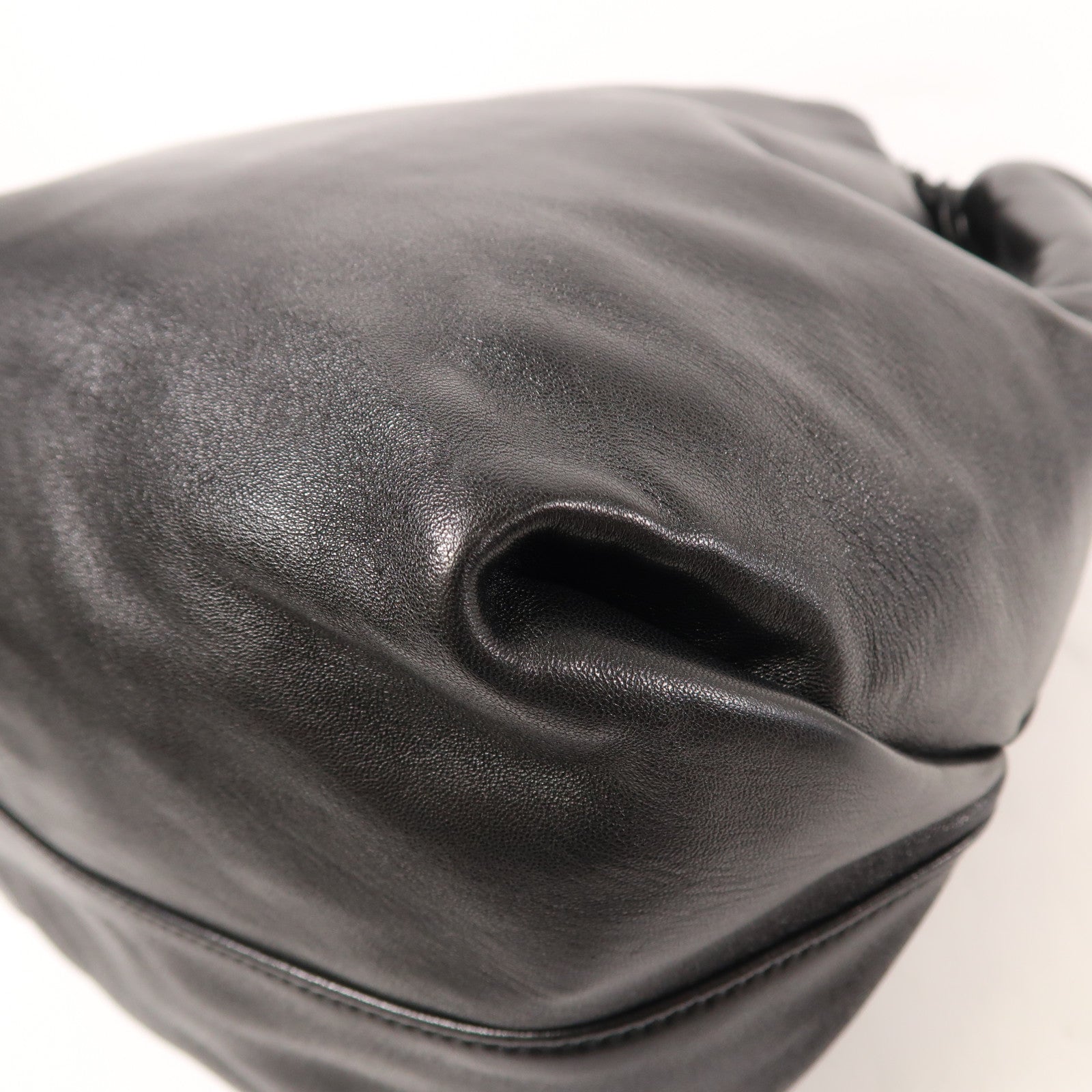 SAINT LAURENT 羊皮皮革Bucket Bag銀扣肩背袋
