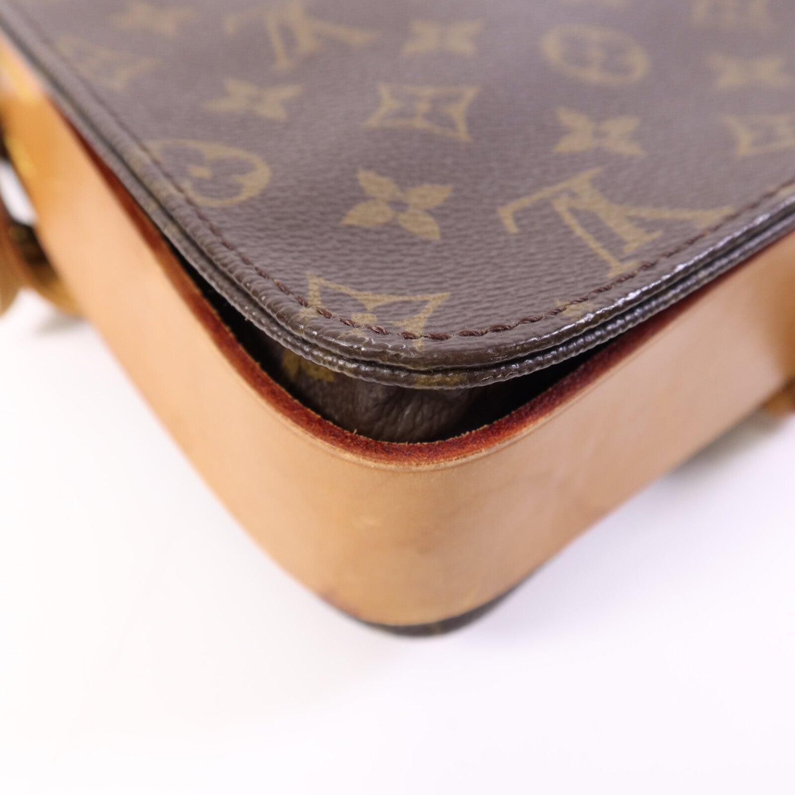 LOUIS VUITTON Monogram Cartouchiere GM金扣肩背袋