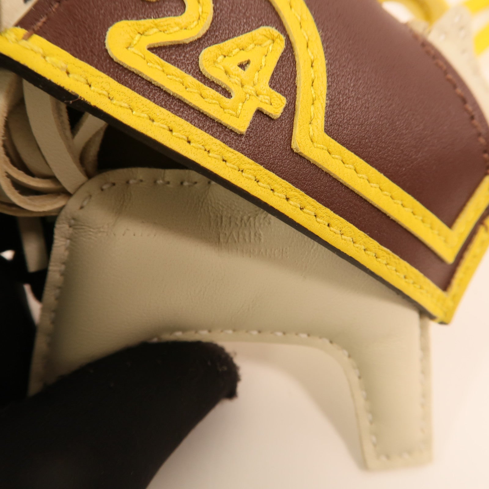 HERMES Milo/Swift皮革Rodeo Robeo 24 PM掛飾Craie/Terre/Jaune De Naples