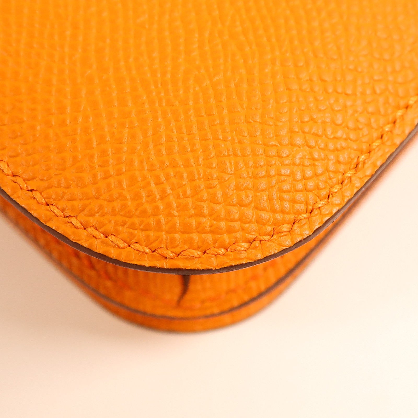 HERMES Epsom皮革Constance Mini金扣肩背袋Orange