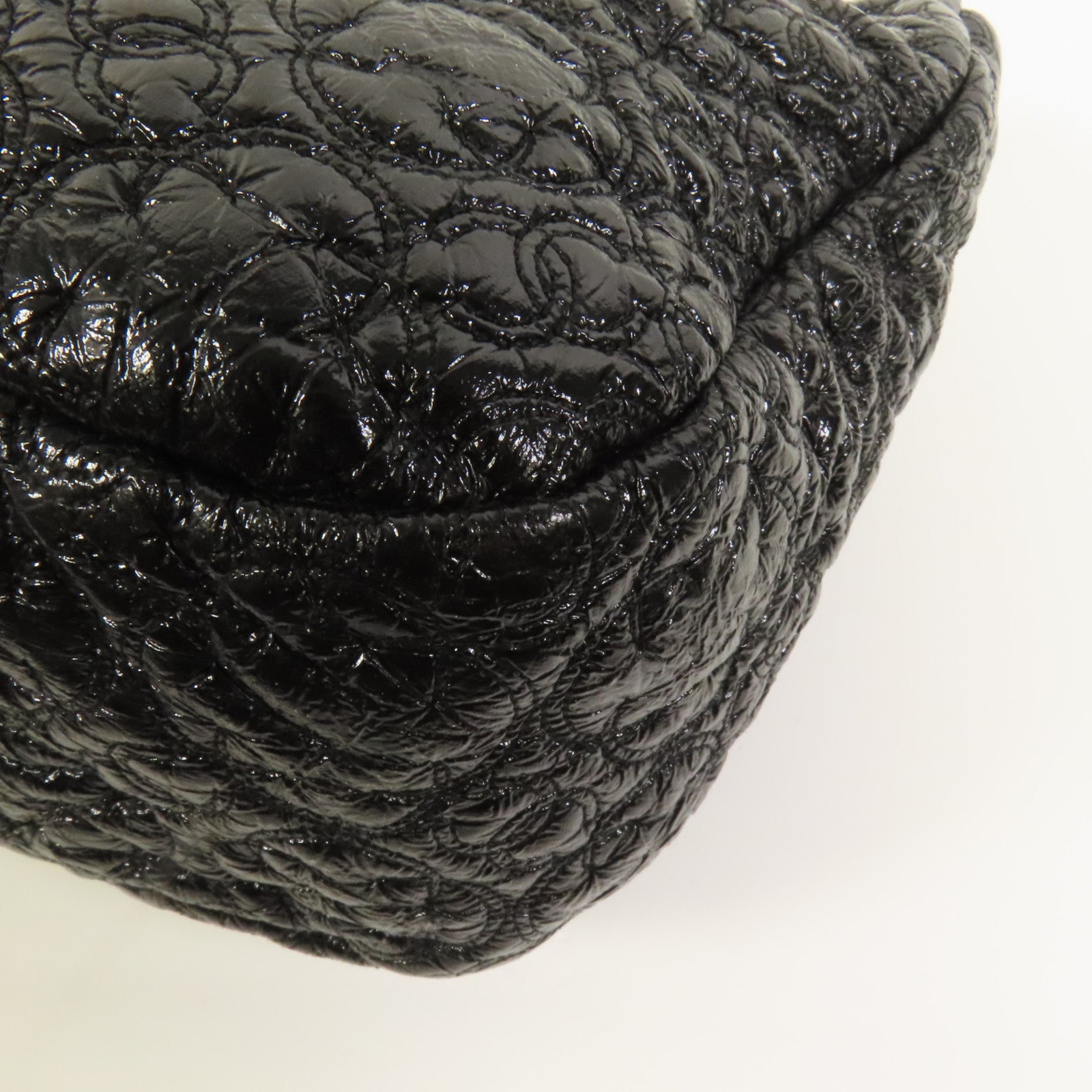 CHANEL 漆皮皮革Chain Shoulder銀扣肩背袋