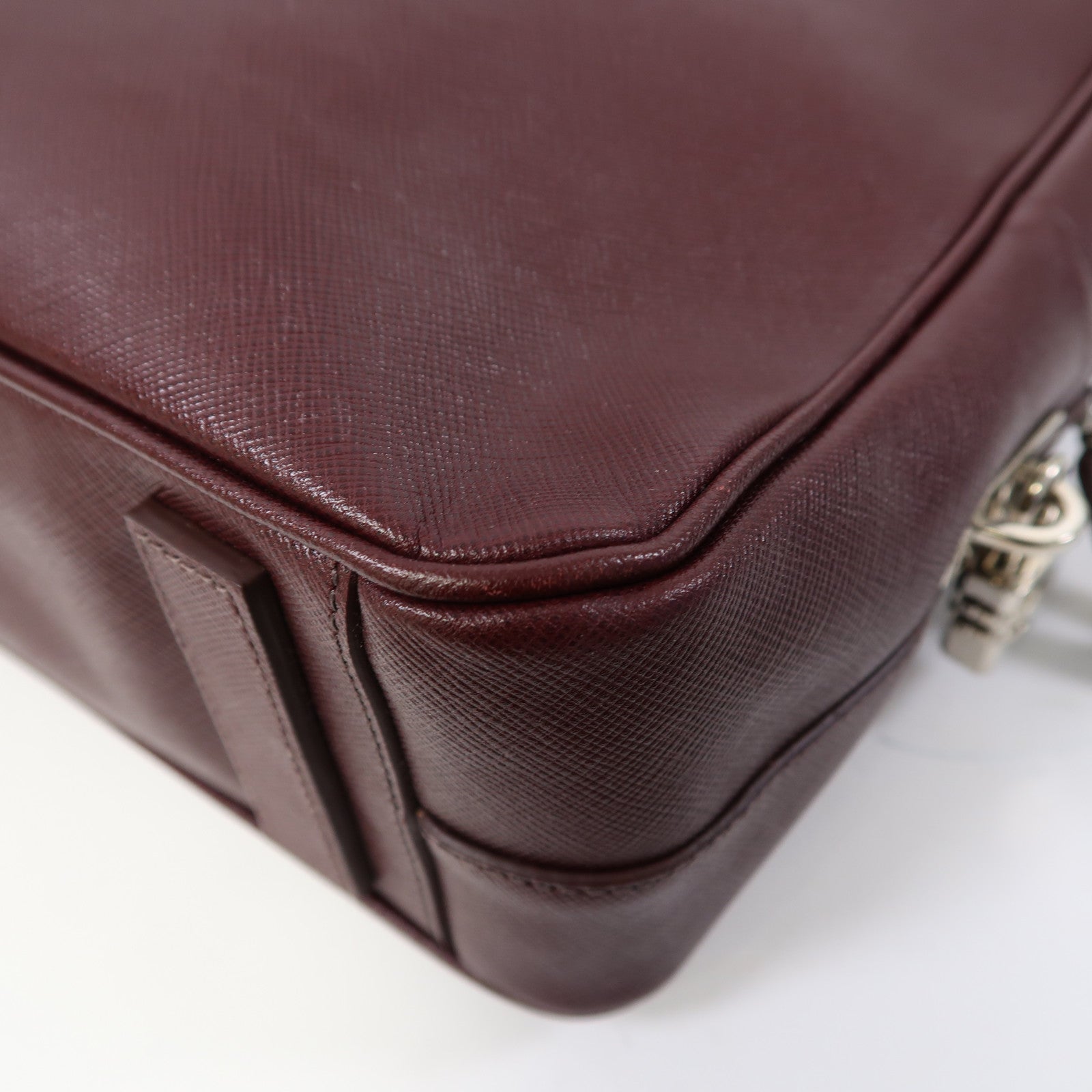 PRADA Saffiano皮革Briefcase Bag銀扣公事包酒紅色