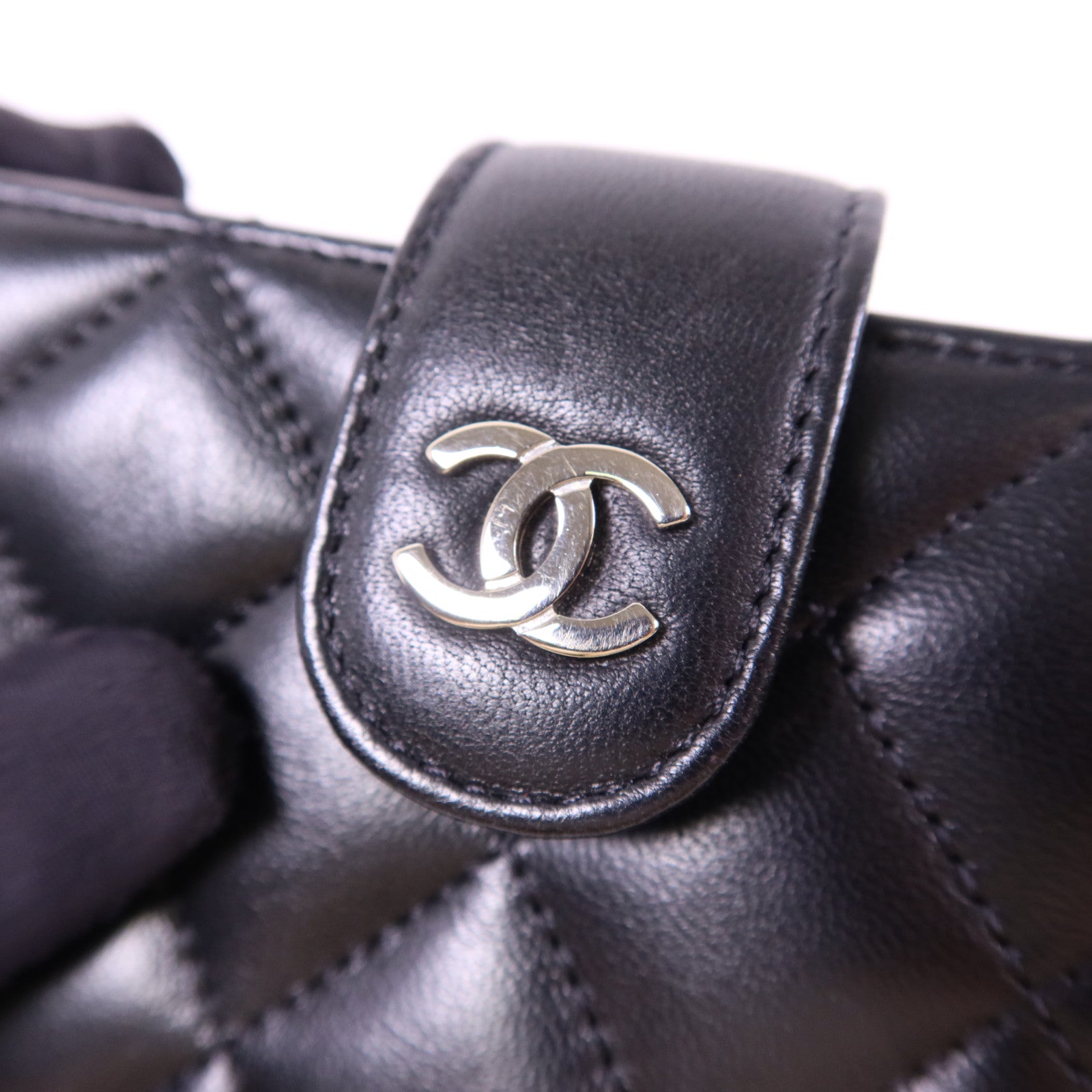 CHANEL 羊皮皮革Bifold Wallet銀扣錢包