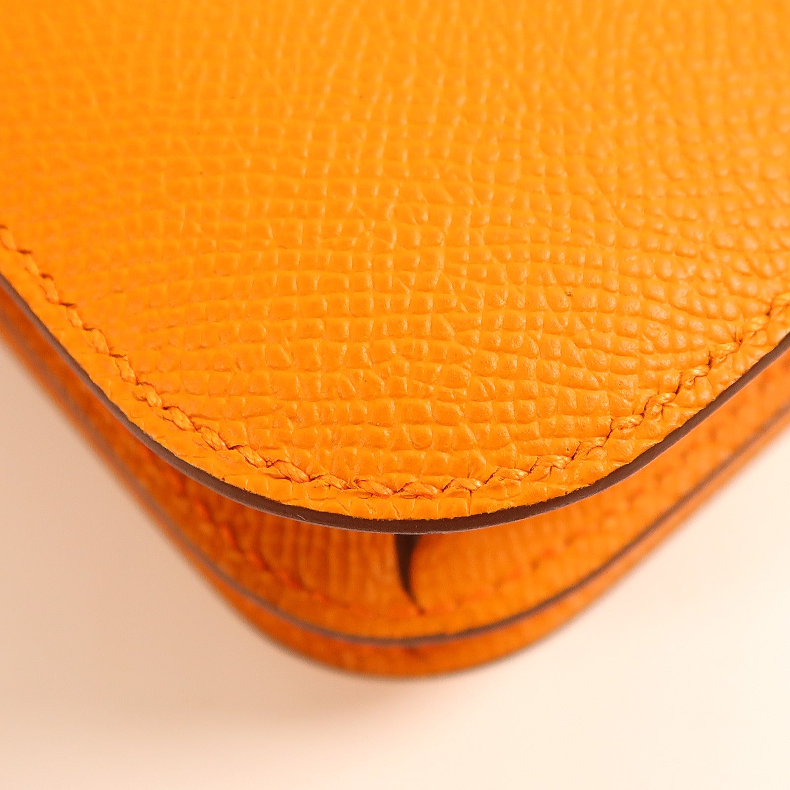 HERMES Epsom皮革Constance Mini金扣肩背袋Orange